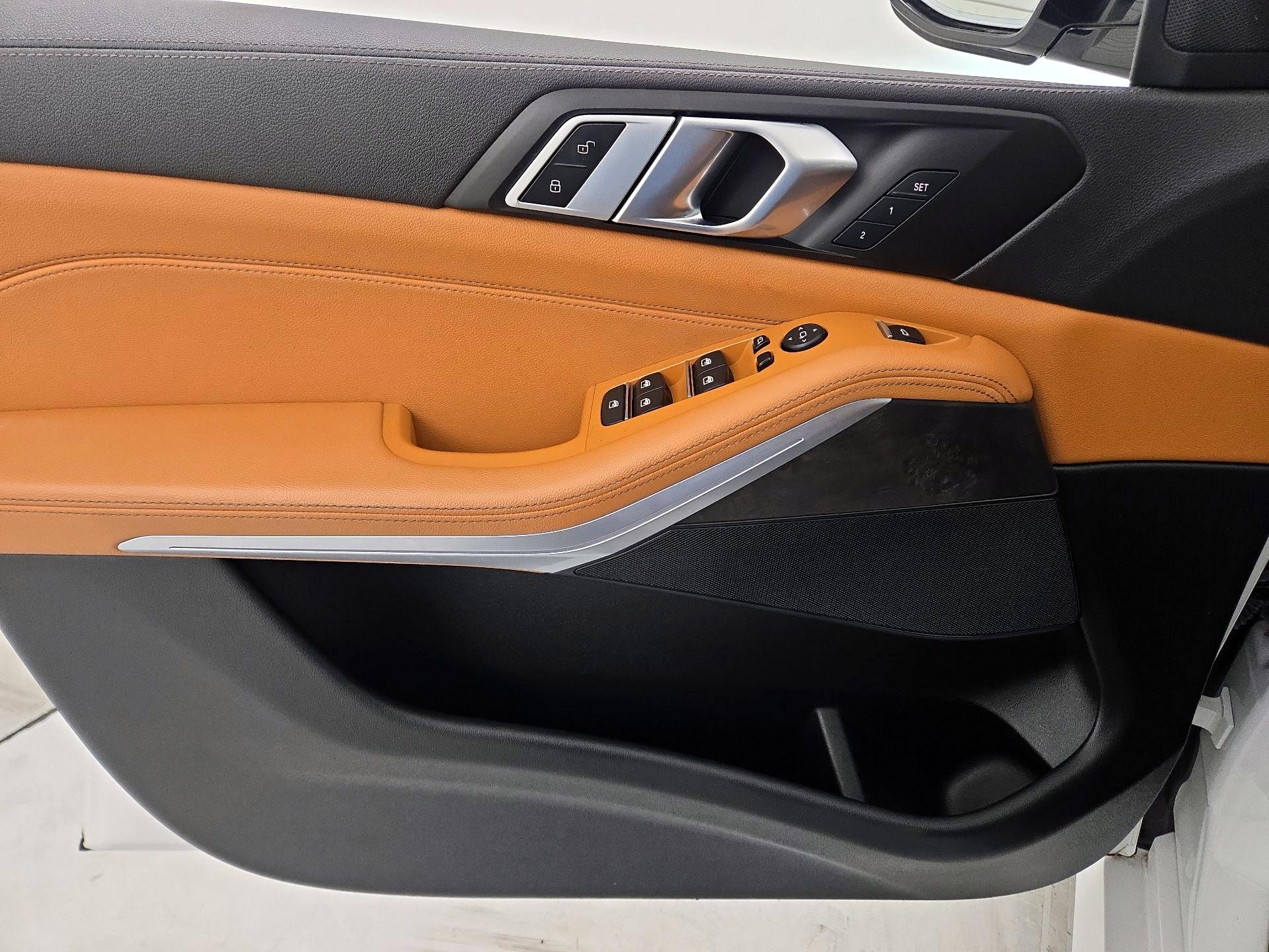 Thumbnail: 2022 BMW X5 - 12