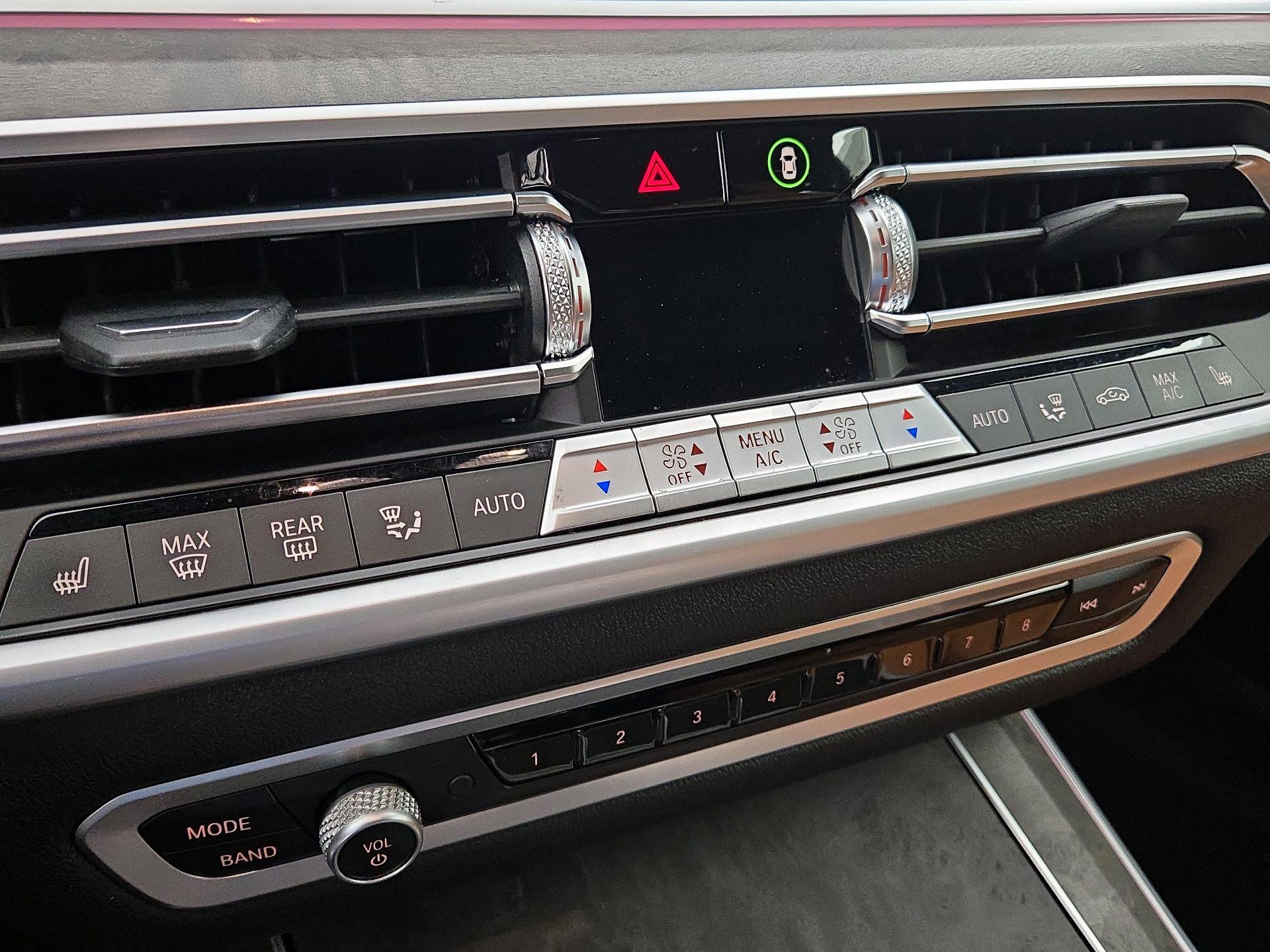 Thumbnail: 2022 BMW X5 - 17