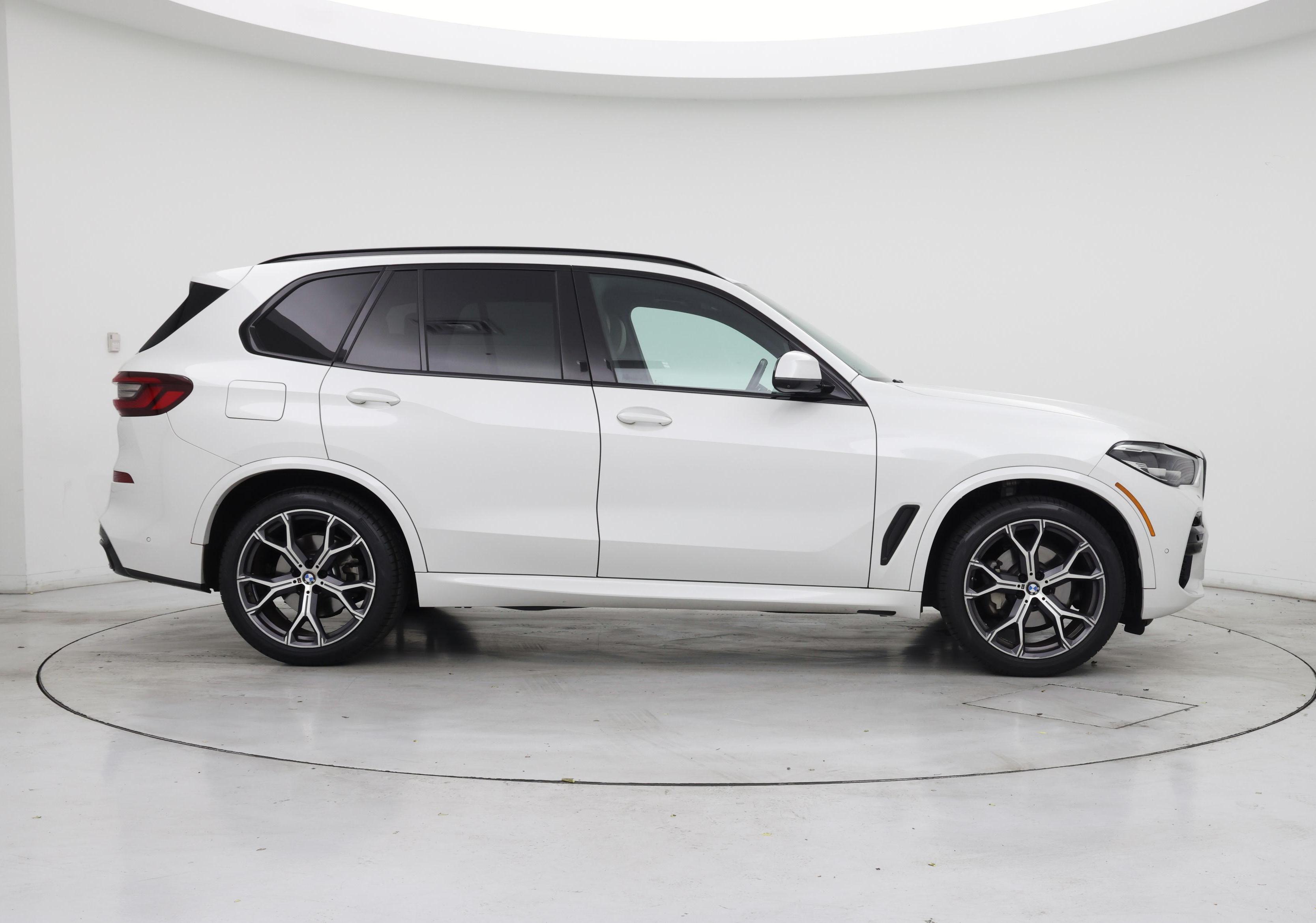 Thumbnail: 2022 BMW X5 - 7