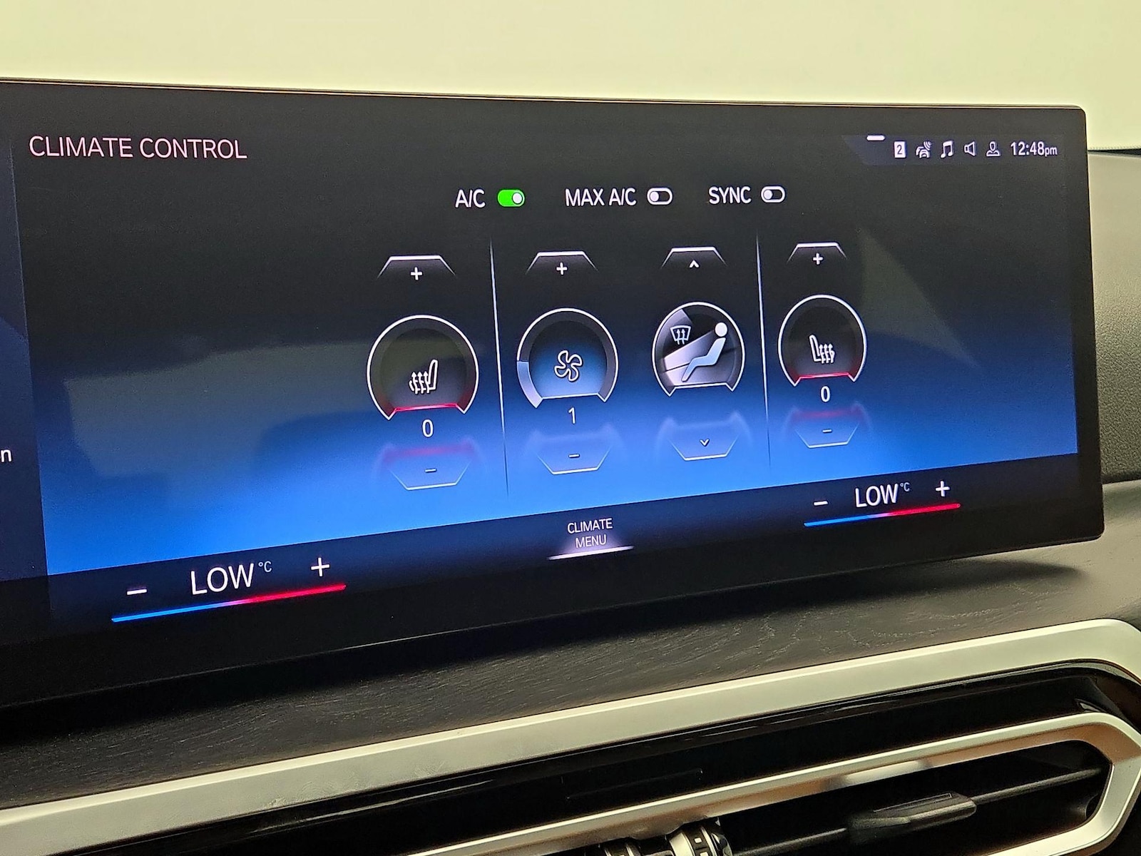 2024 BMW 3 Series 330i - Photo 17