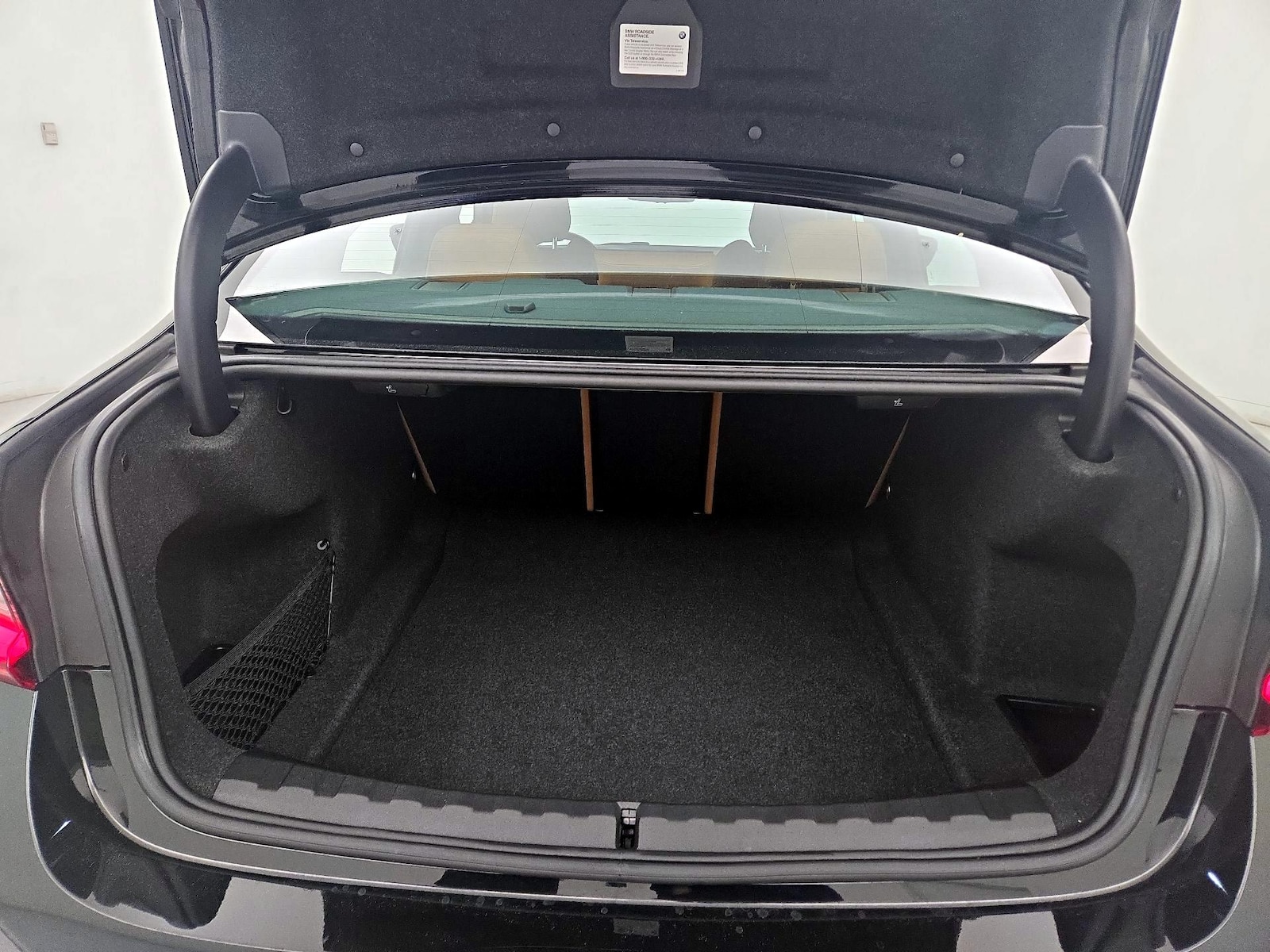 2024 BMW 3 Series 330i - Photo 22