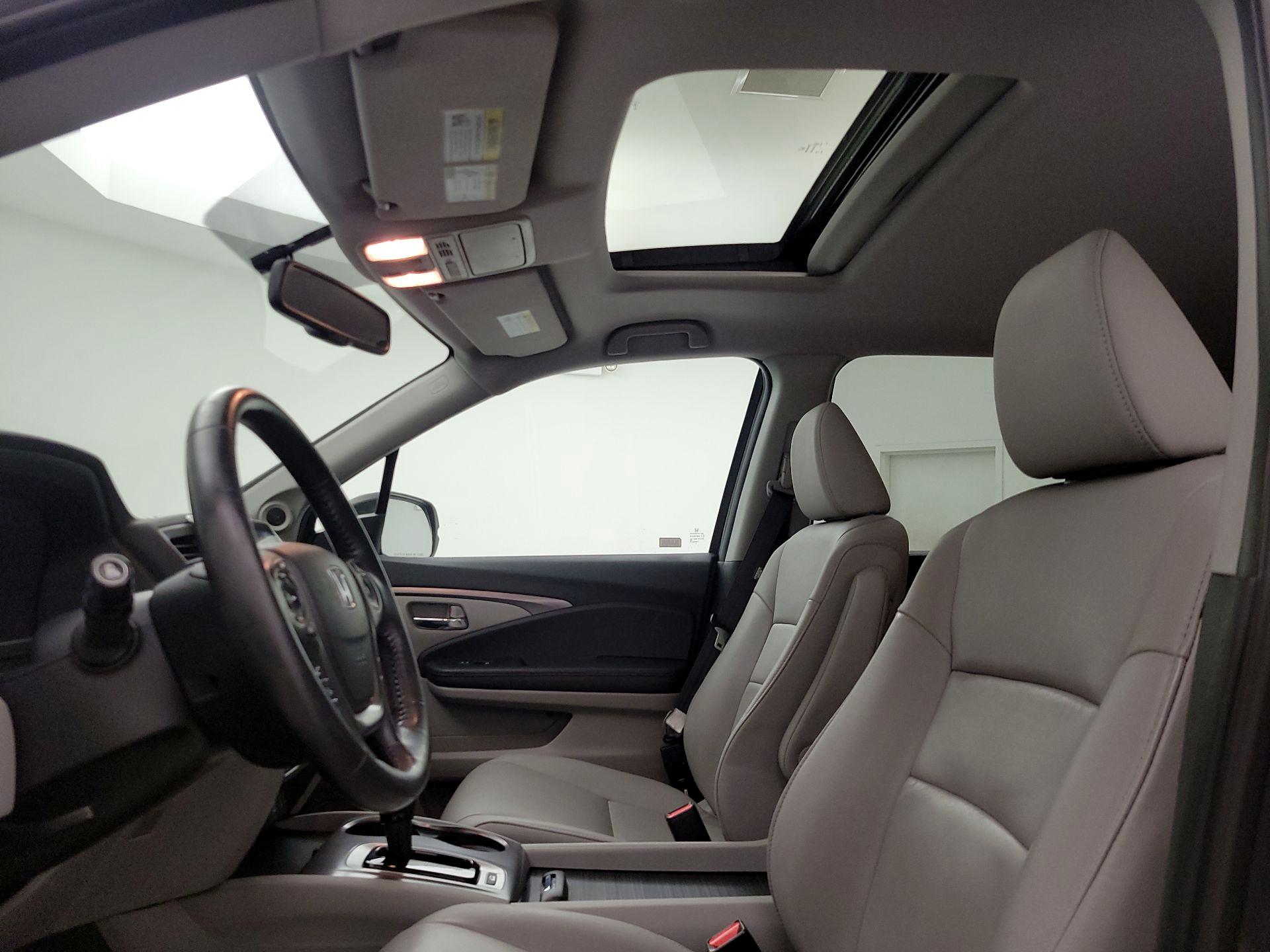 Thumbnail: 2016 Honda Pilot - 20