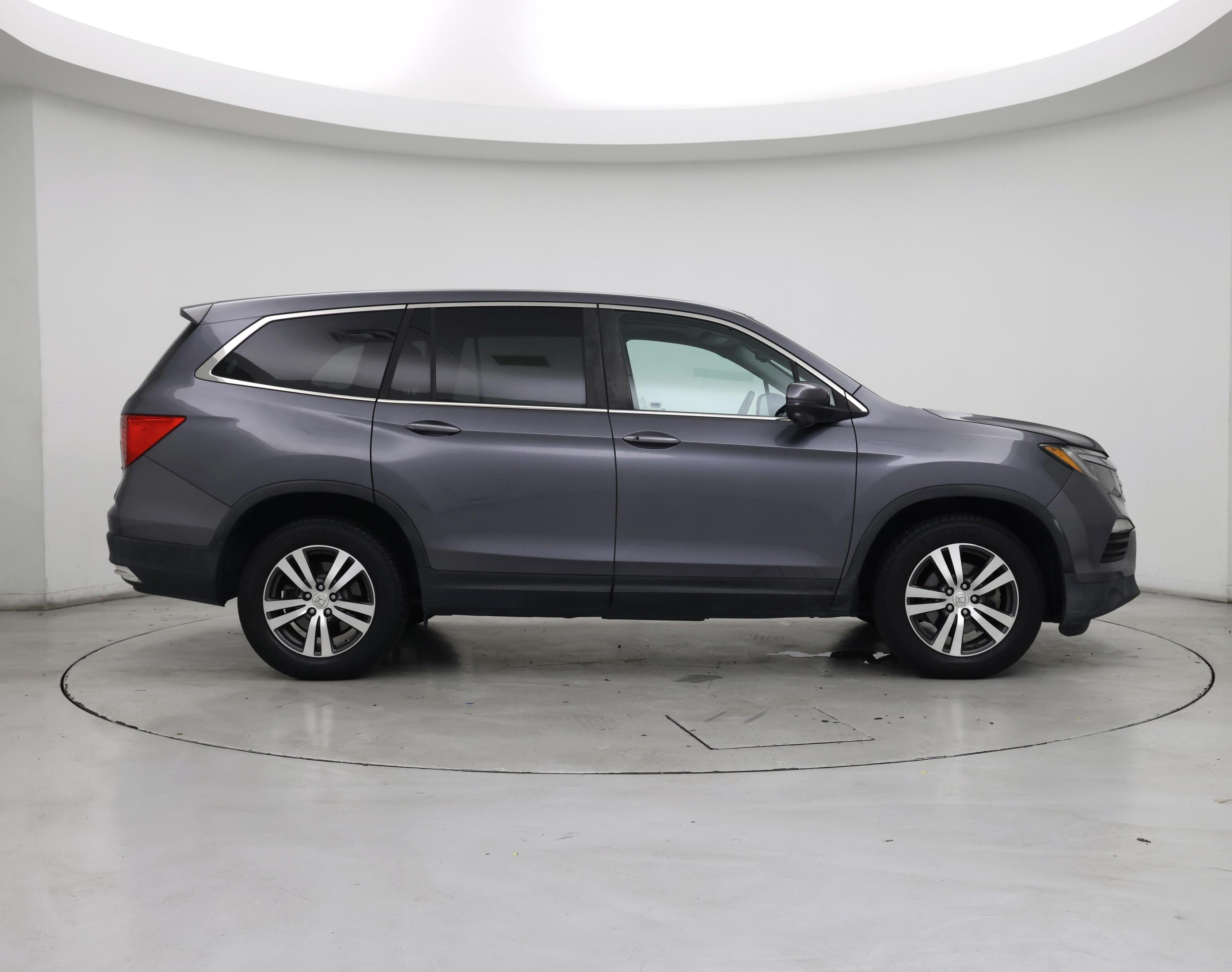 Thumbnail: 2016 Honda Pilot - 7