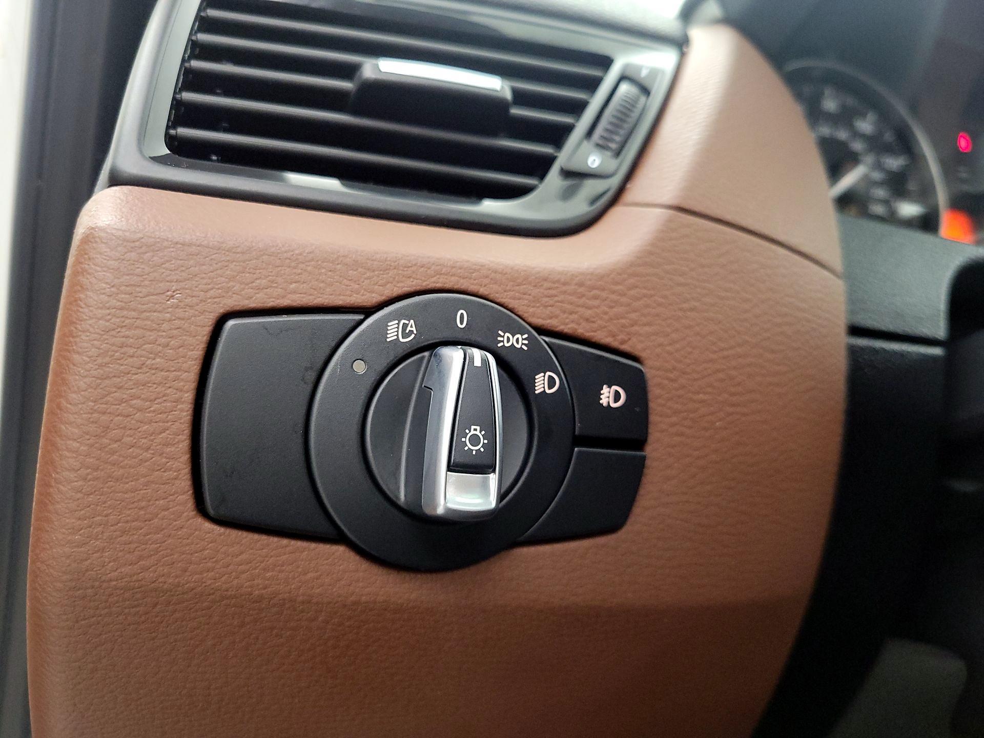 Thumbnail: 2015 BMW X1 - 13