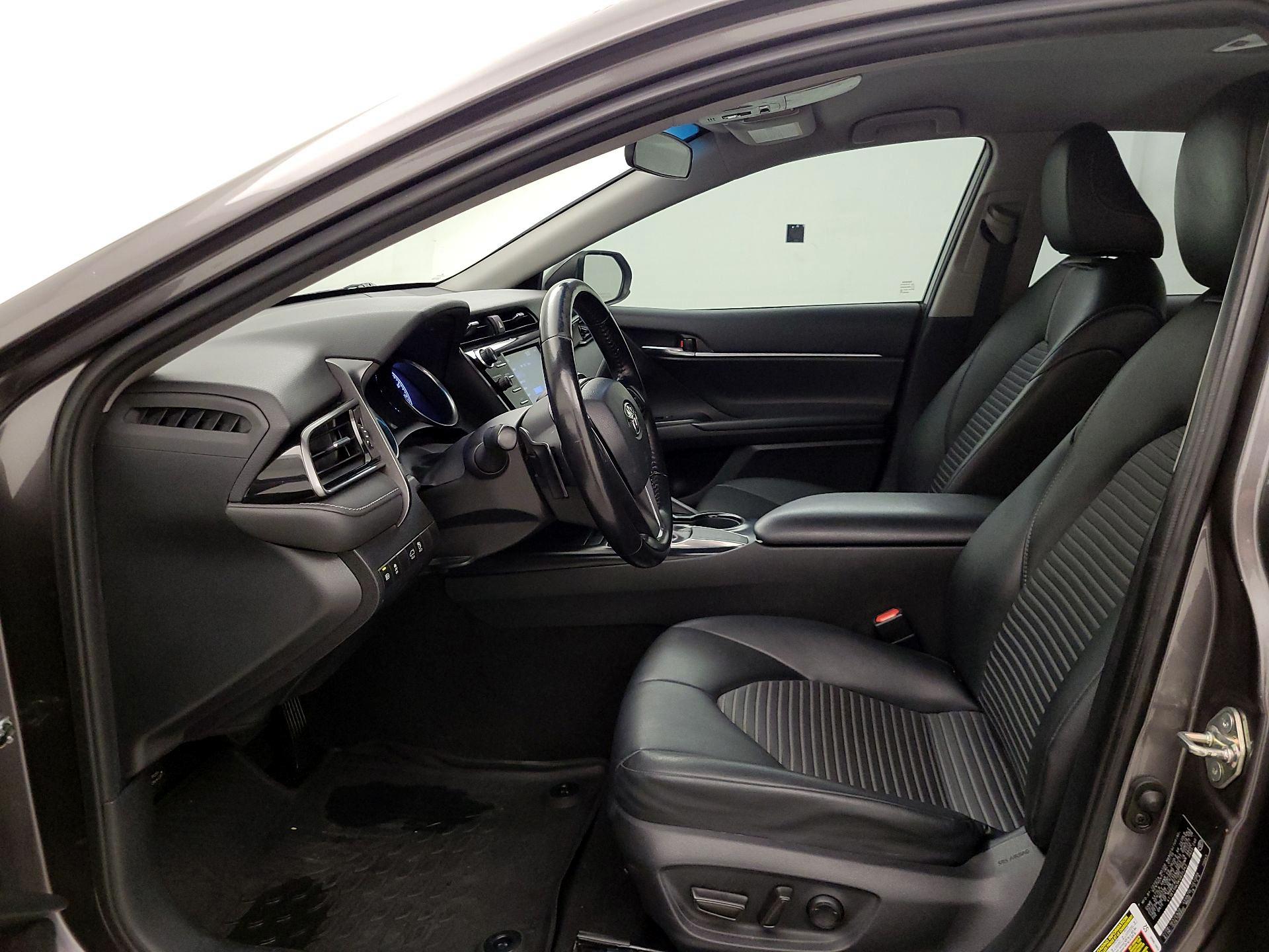 Thumbnail: 2019 Toyota Camry - 11