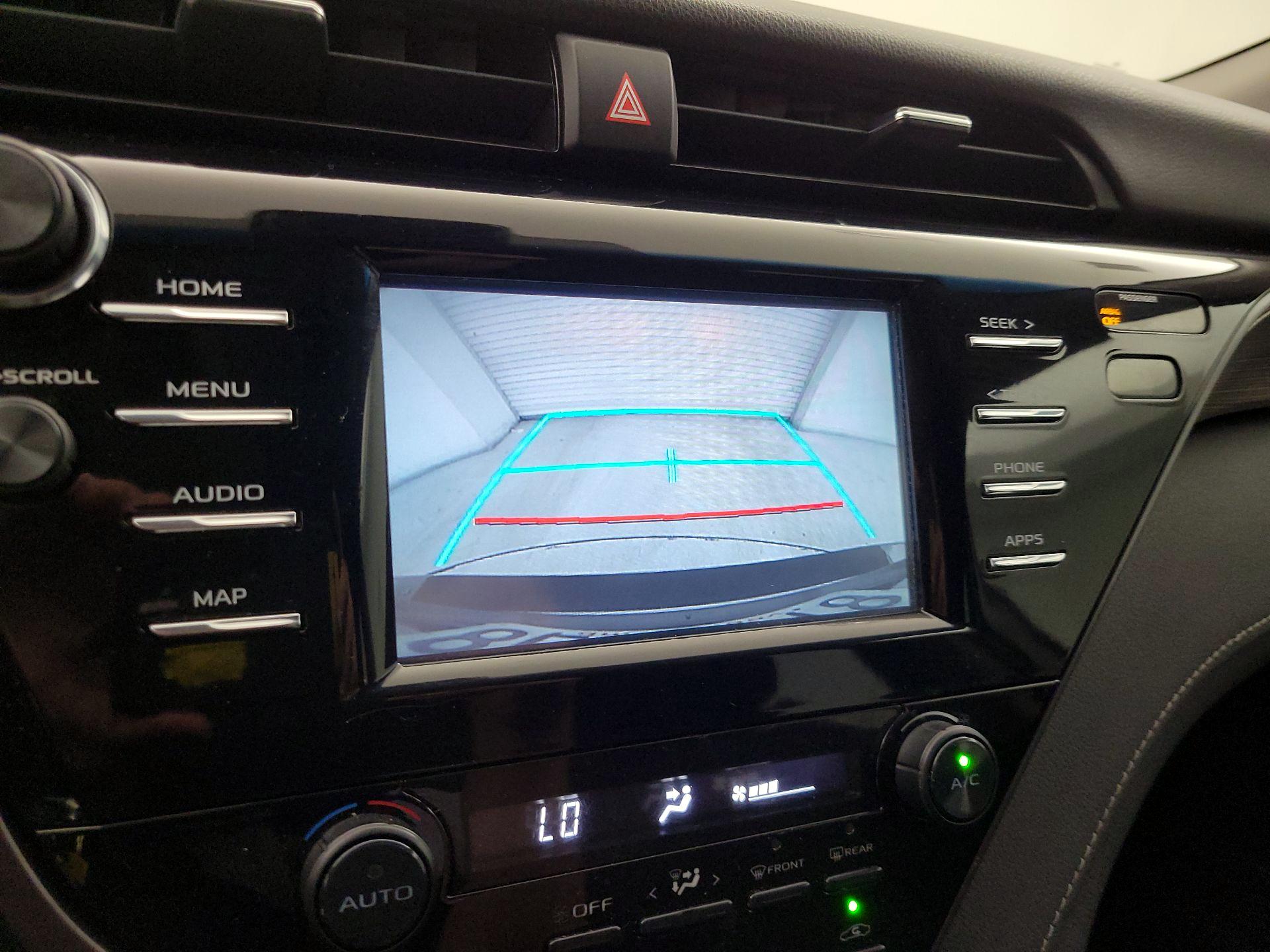 Thumbnail: 2019 Toyota Camry - 14