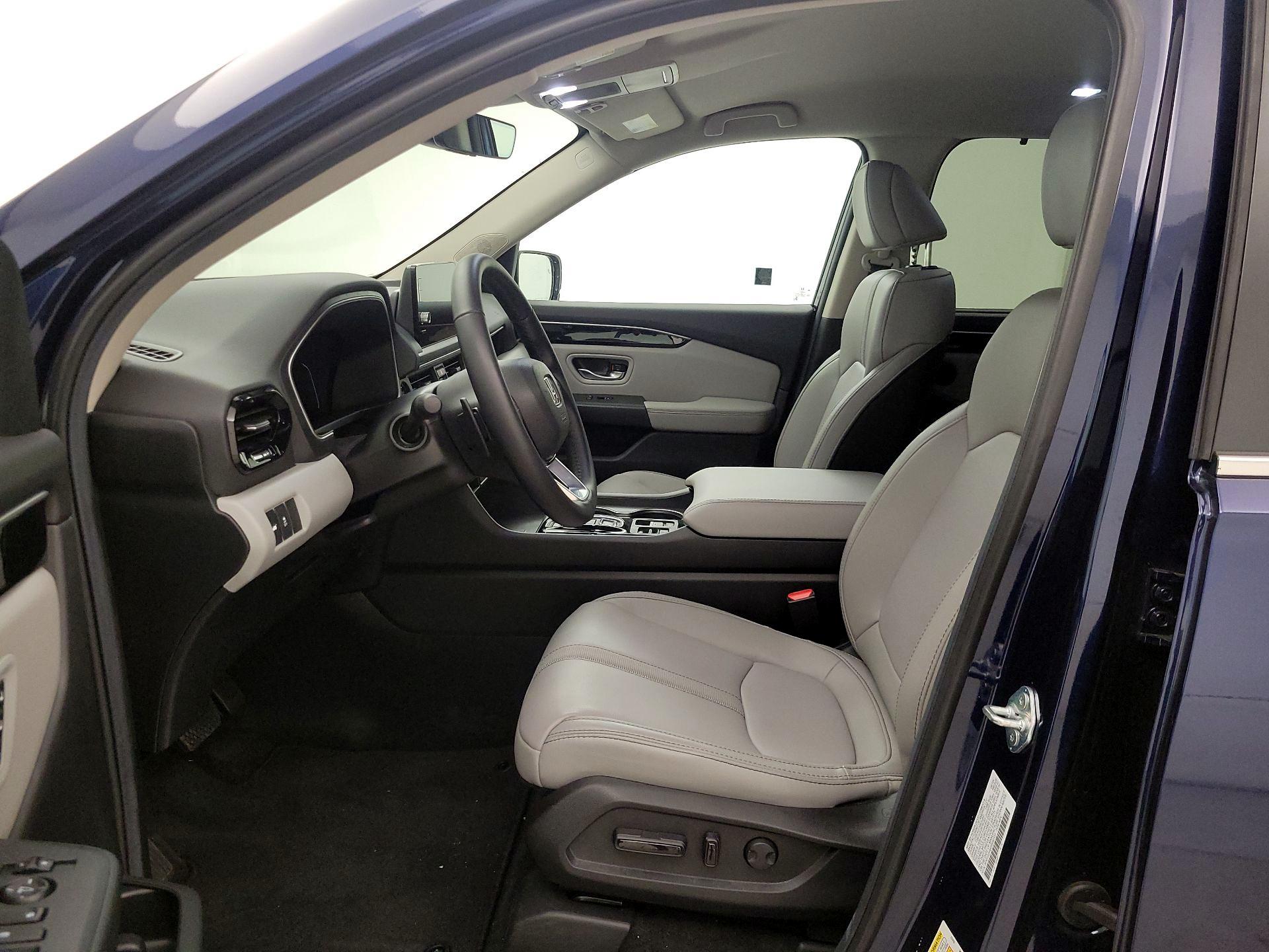 Thumbnail: 2025 Honda Pilot - 11