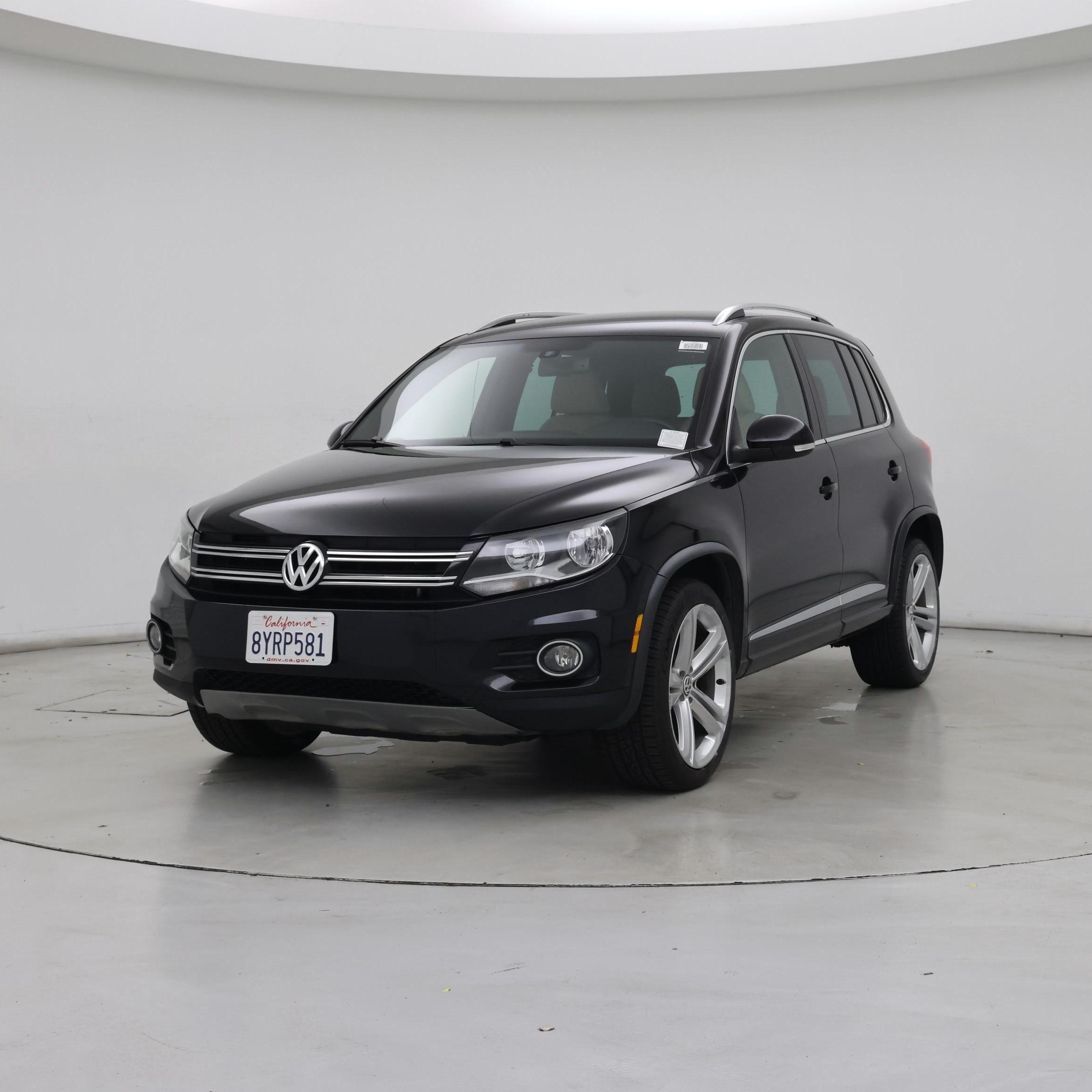 Thumbnail: 2016 Volkswagen Tiguan - 4