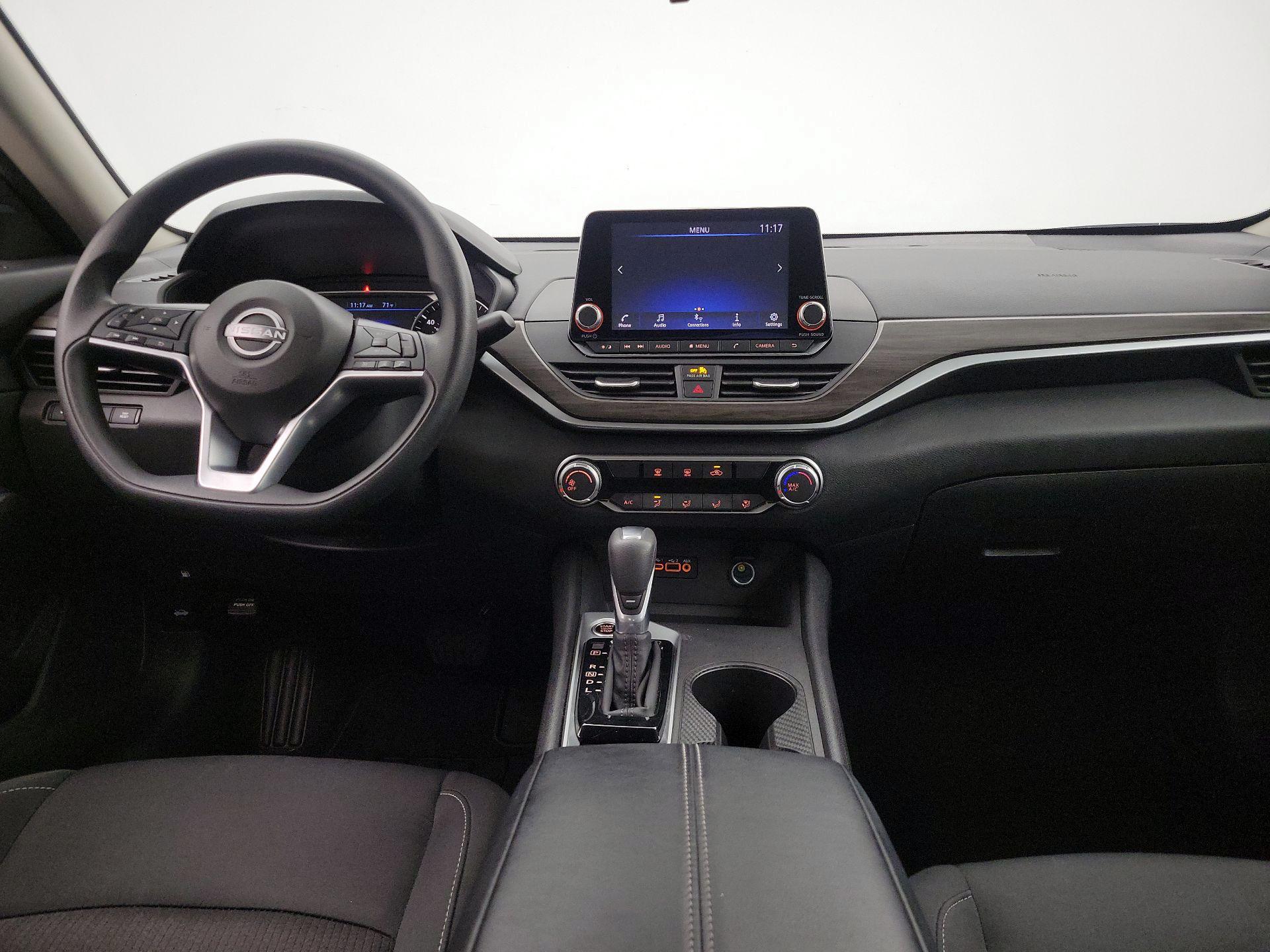 Thumbnail: 2025 Nissan Altima - 9