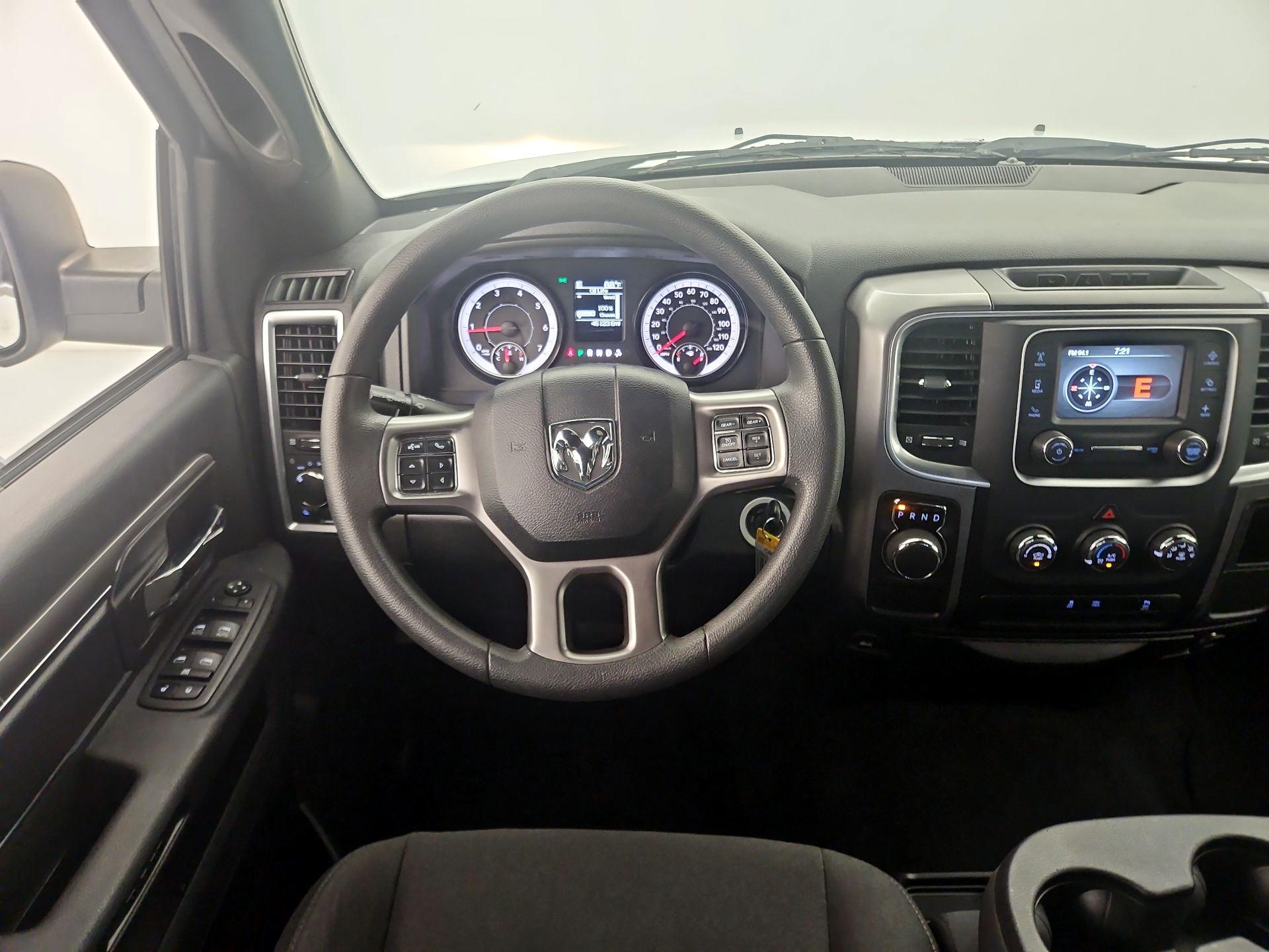Thumbnail: 2024 RAM 1500 Classic - 10