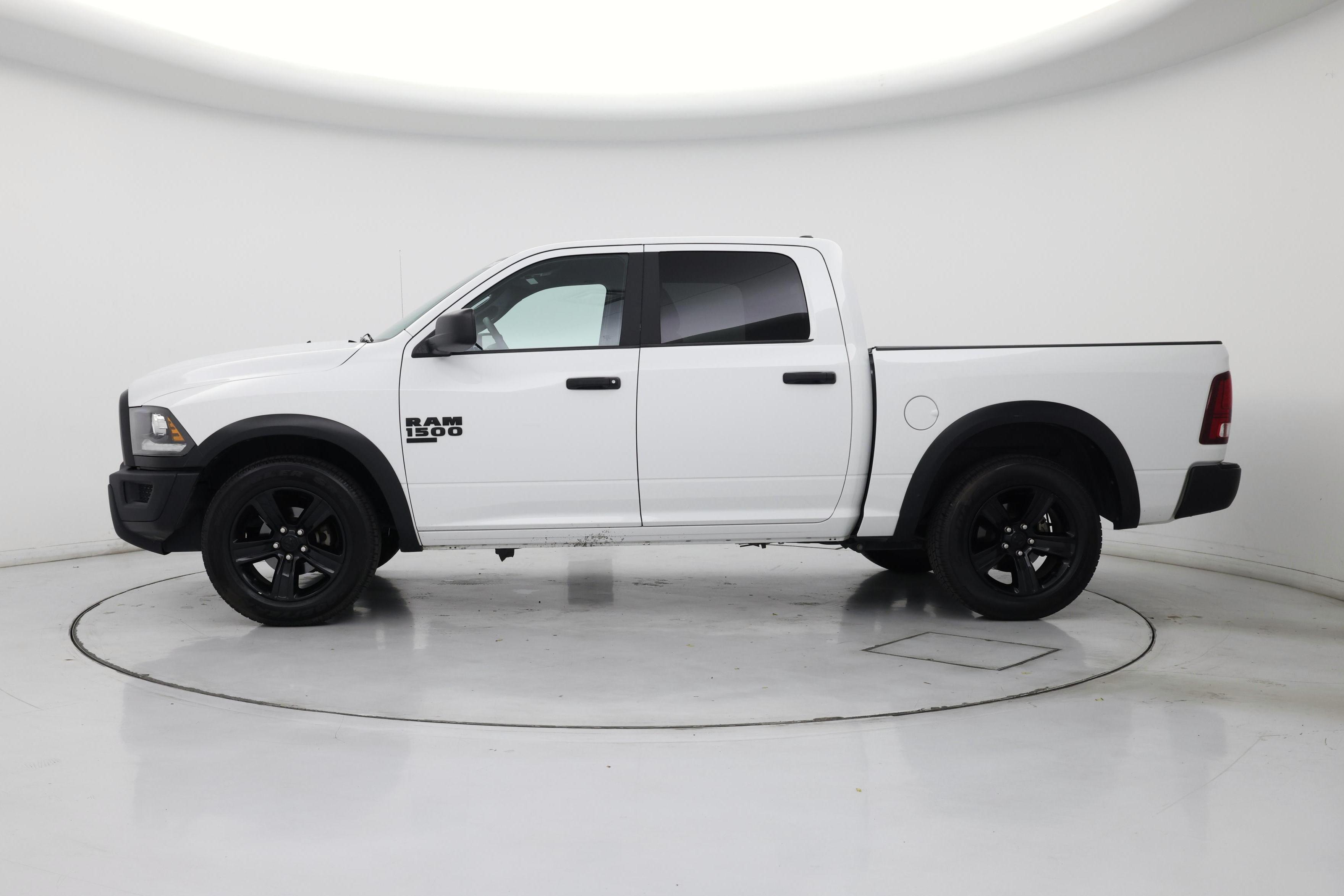 Thumbnail: 2024 RAM 1500 Classic - 3