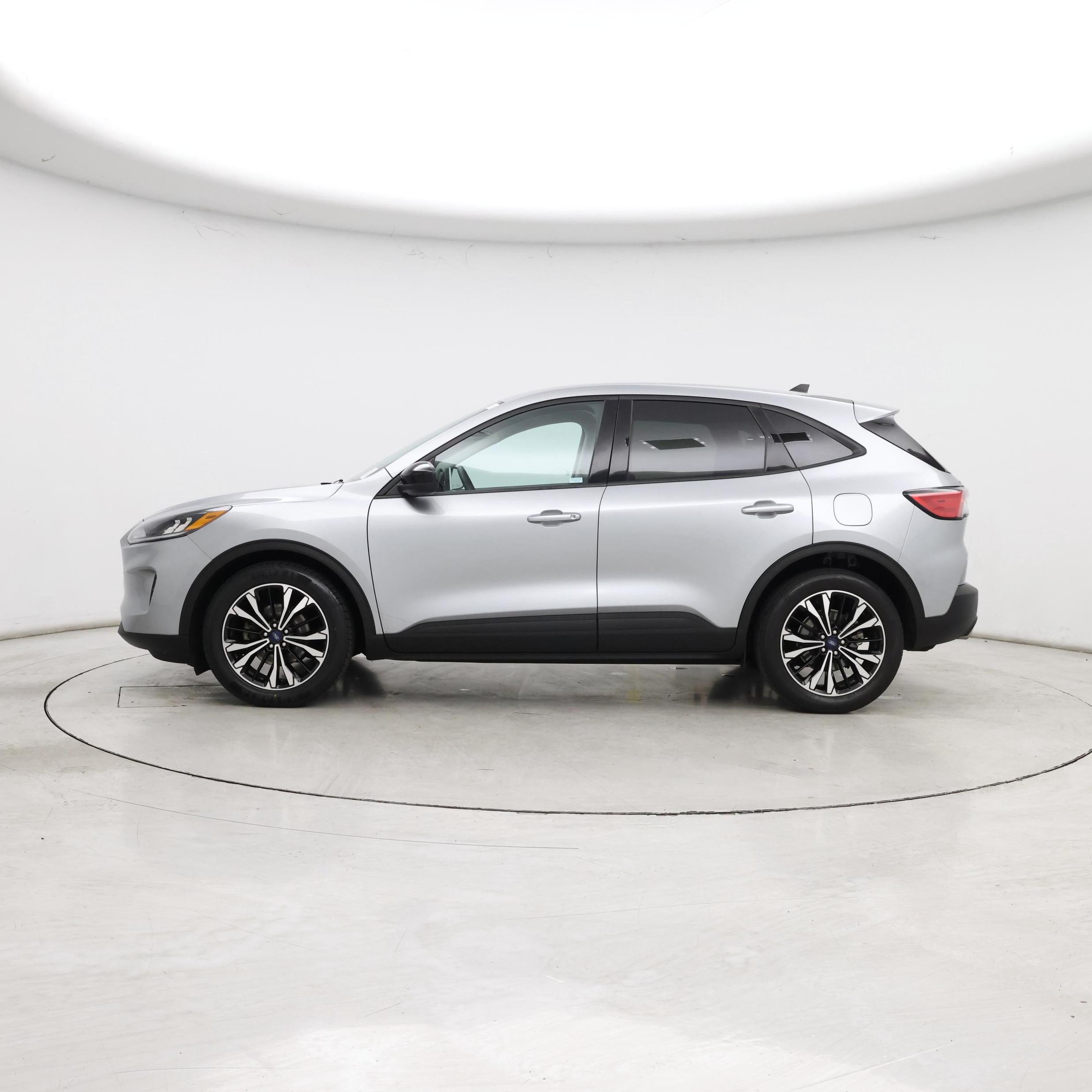 Thumbnail: 2022 Ford Escape - 3