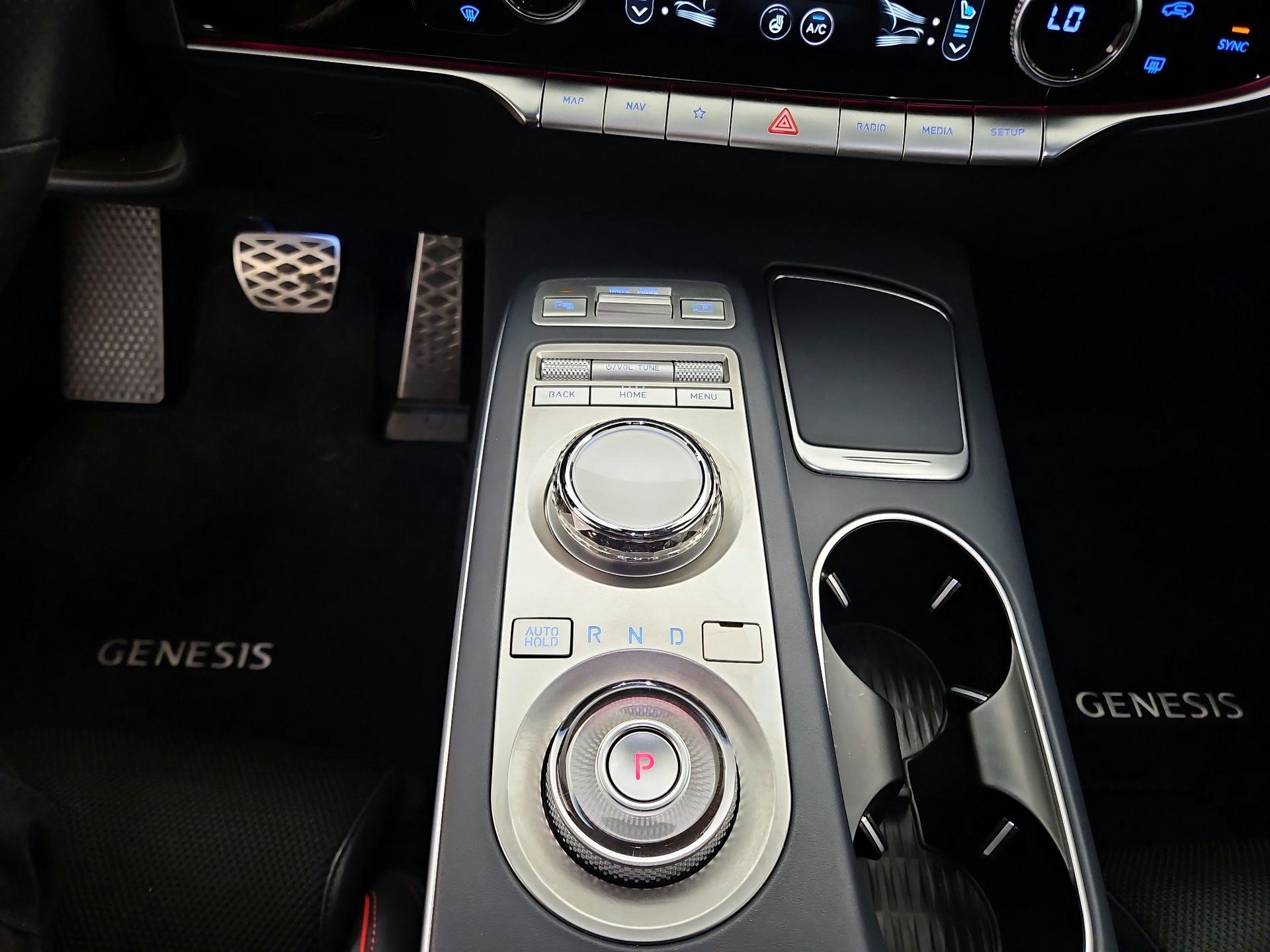 Thumbnail: 2023 Genesis GV70 - 18