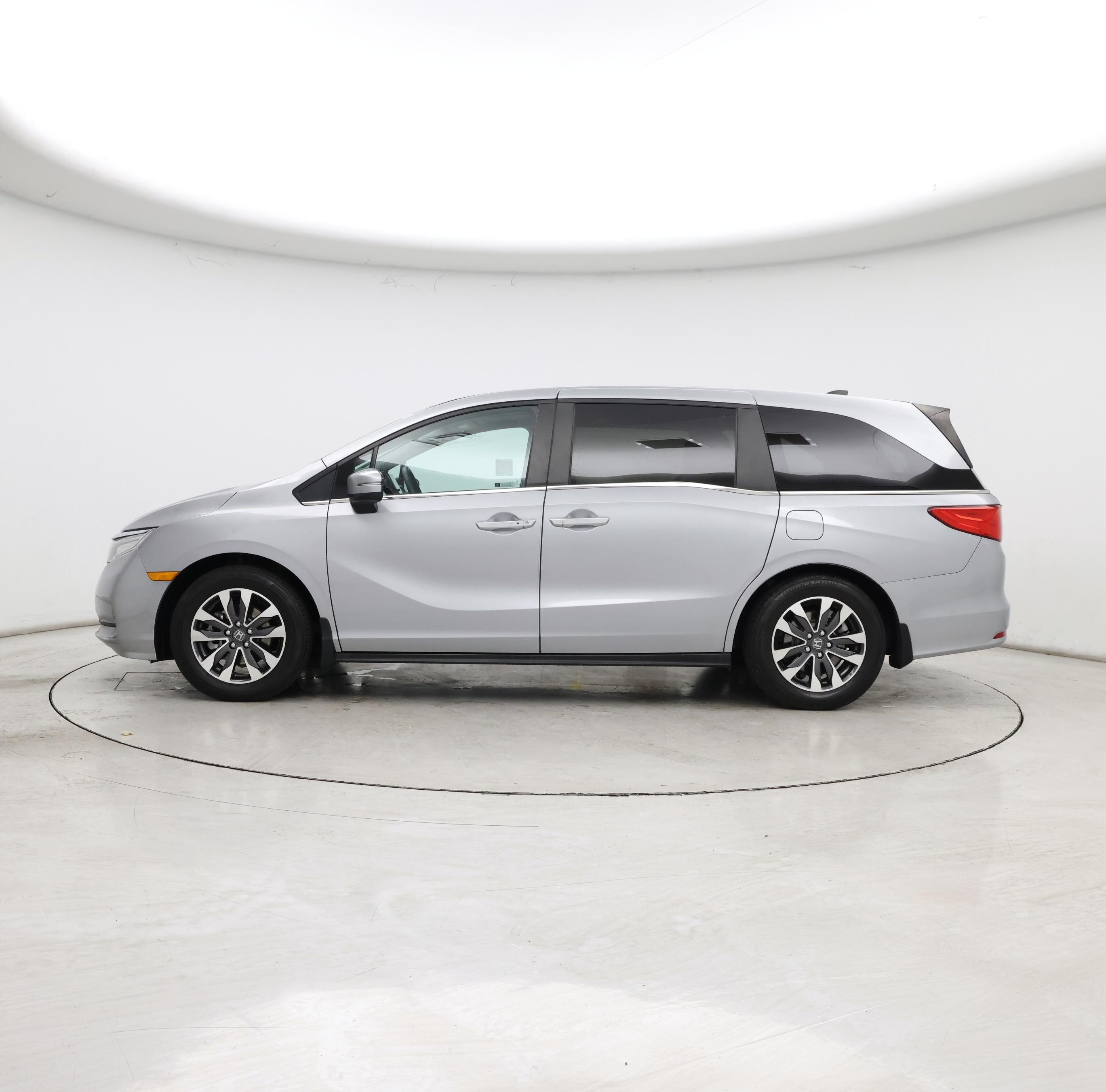 Thumbnail: 2024 Honda Odyssey - 3