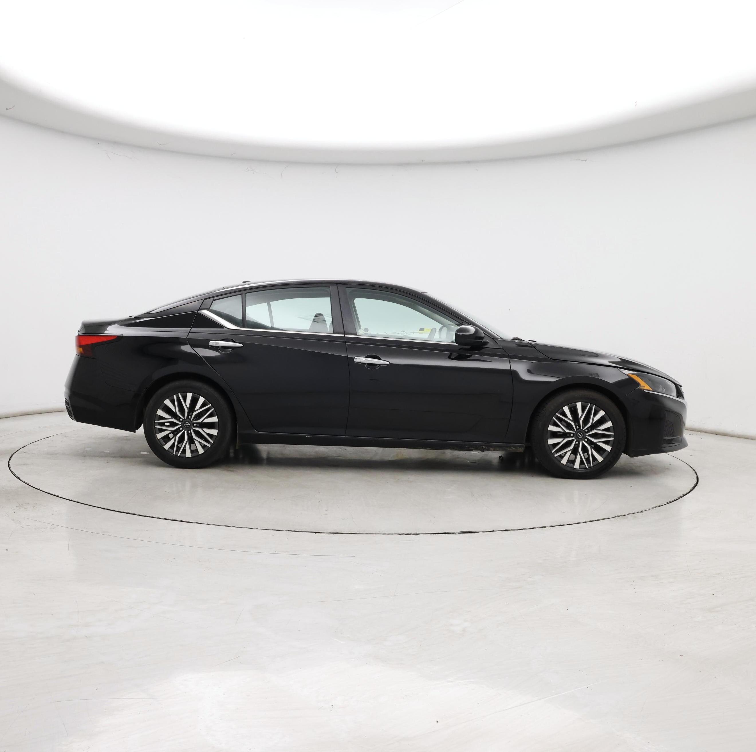 Thumbnail: 2023 Nissan Altima - 7