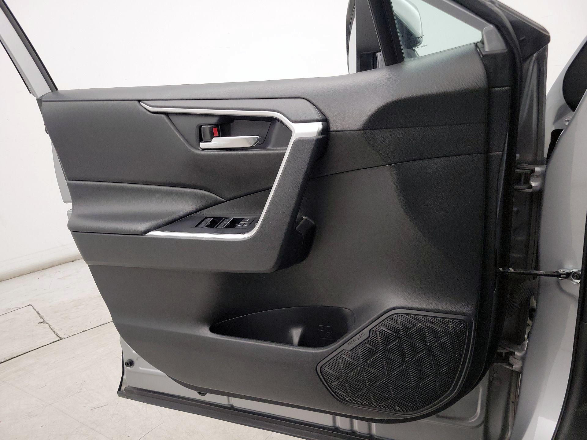Thumbnail: 2024 Toyota RAV4 - 12