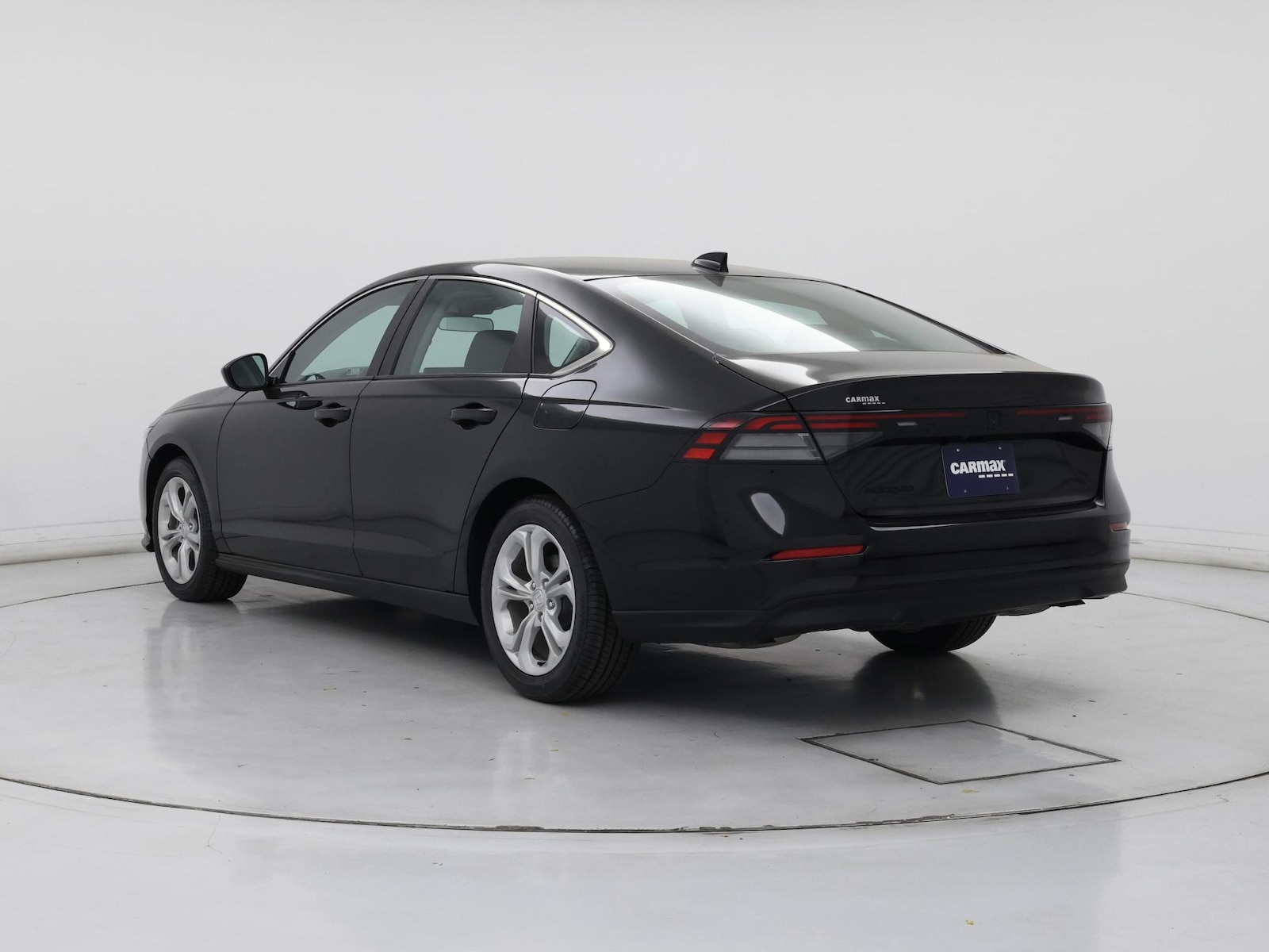 2023 Honda Accord LX - Photo 3