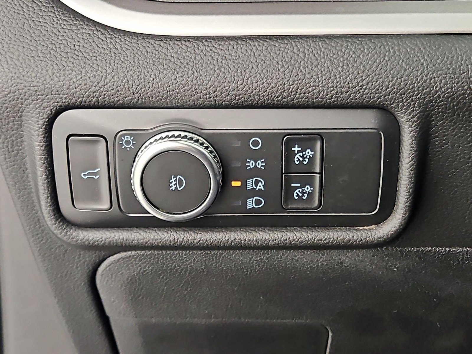 2020 Ford Explorer XLT - Photo 14