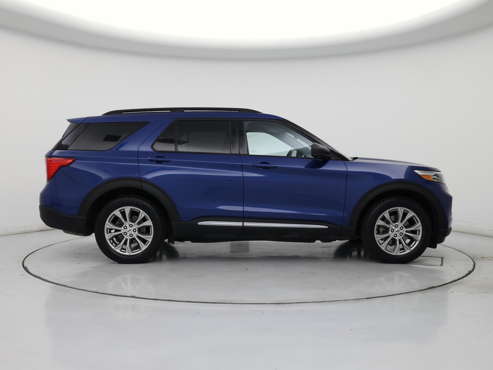 2020 Ford Explorer XLT - Photo 8