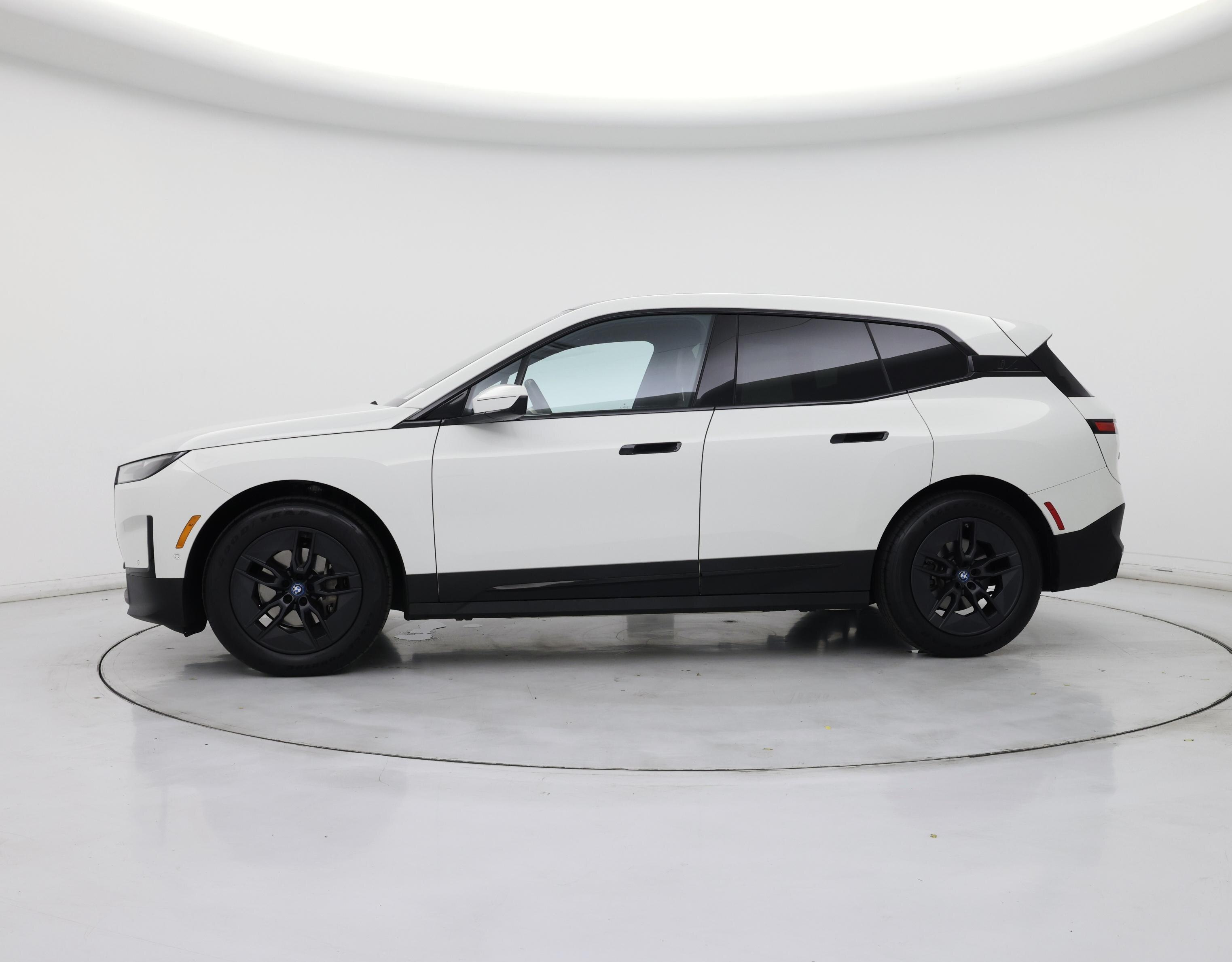 Thumbnail: 2024 BMW iX - 3