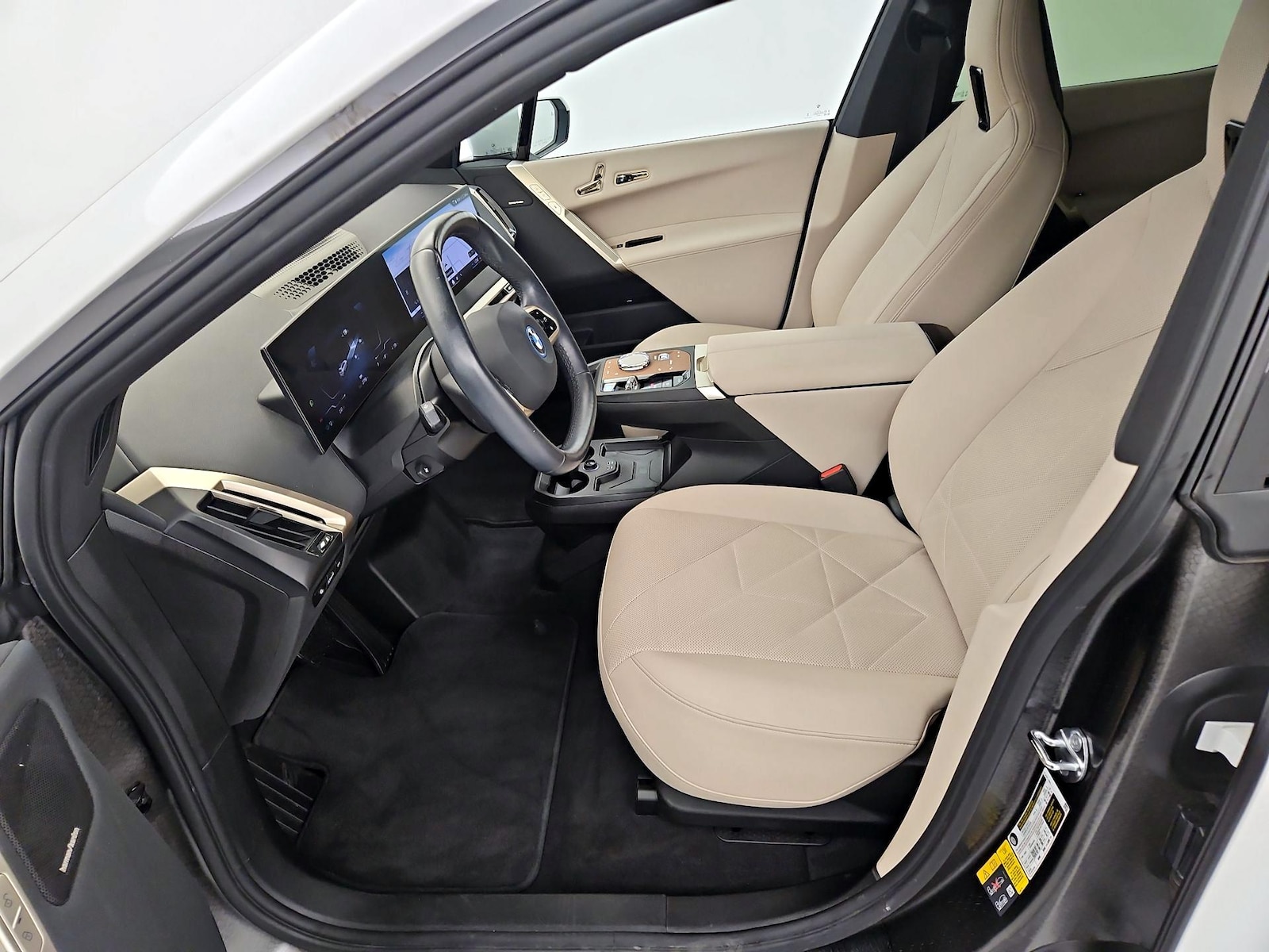 2024 BMW iX Base - Photo 12