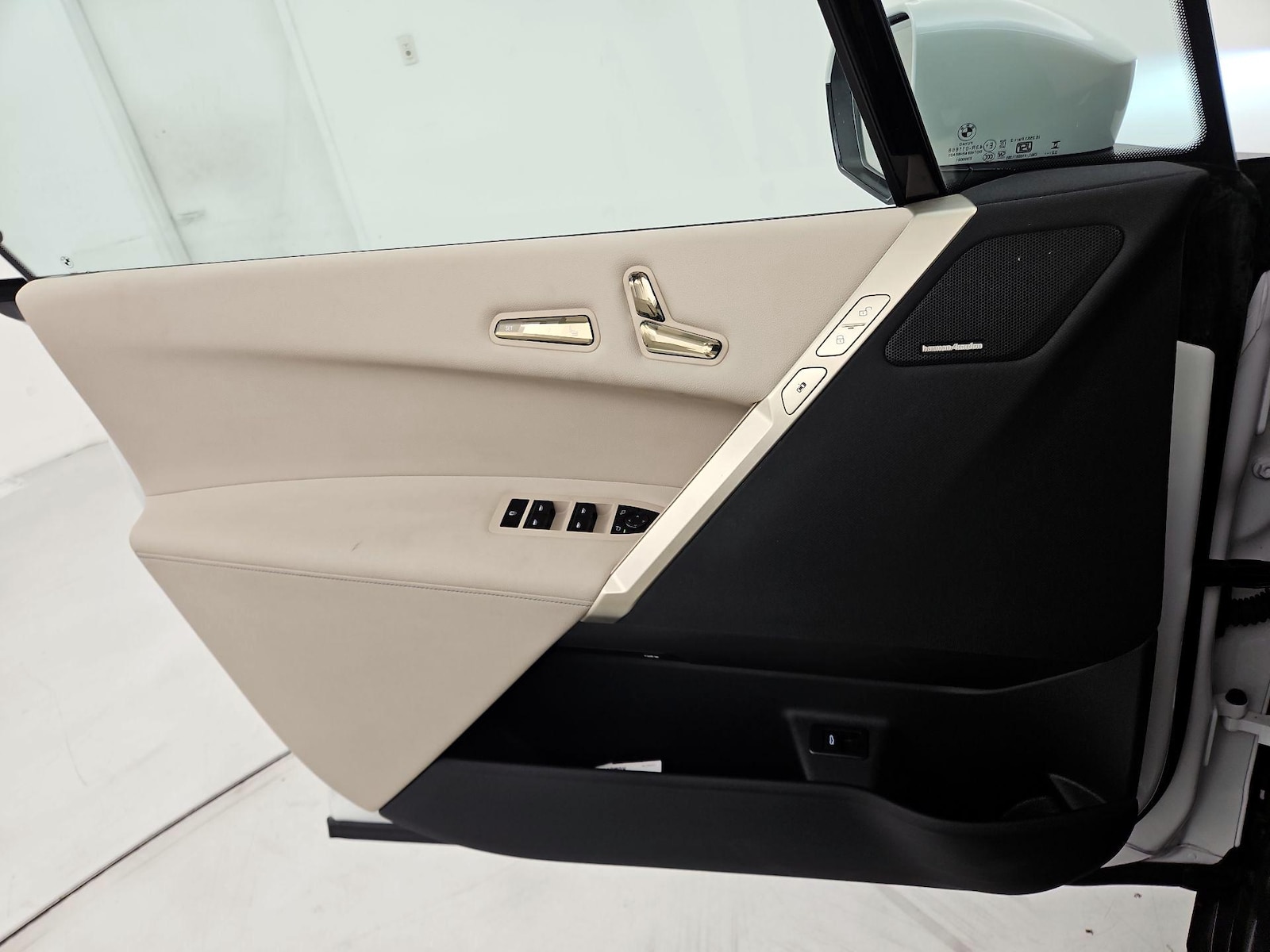 2024 BMW iX Base - Photo 13