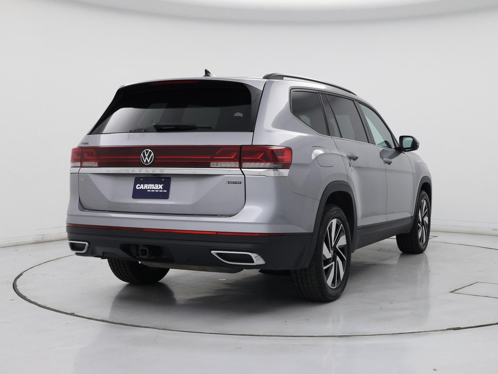 2025 Volkswagen Atlas SE w/Tech - Photo 9
