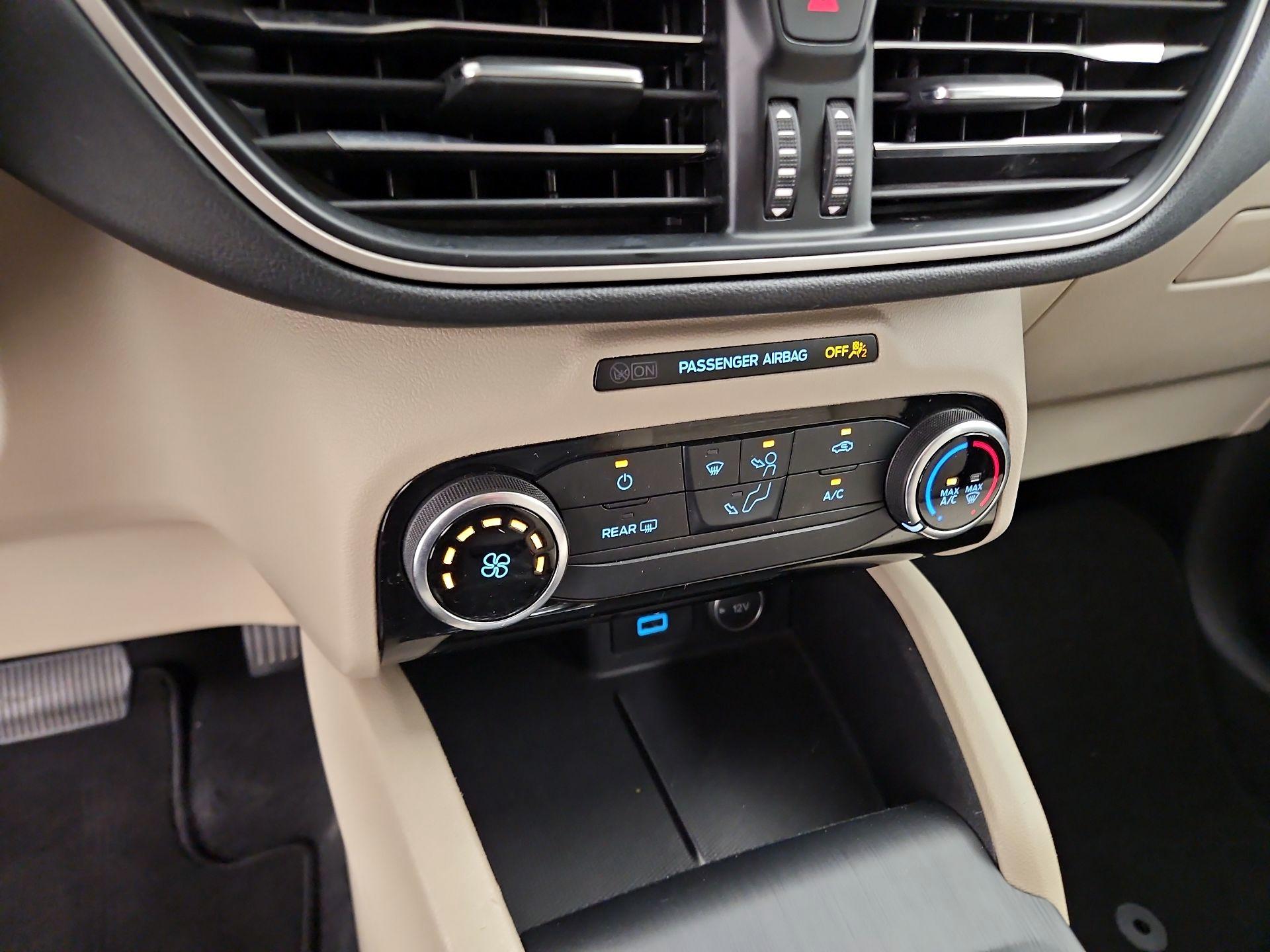Thumbnail: 2021 Ford Escape - 16