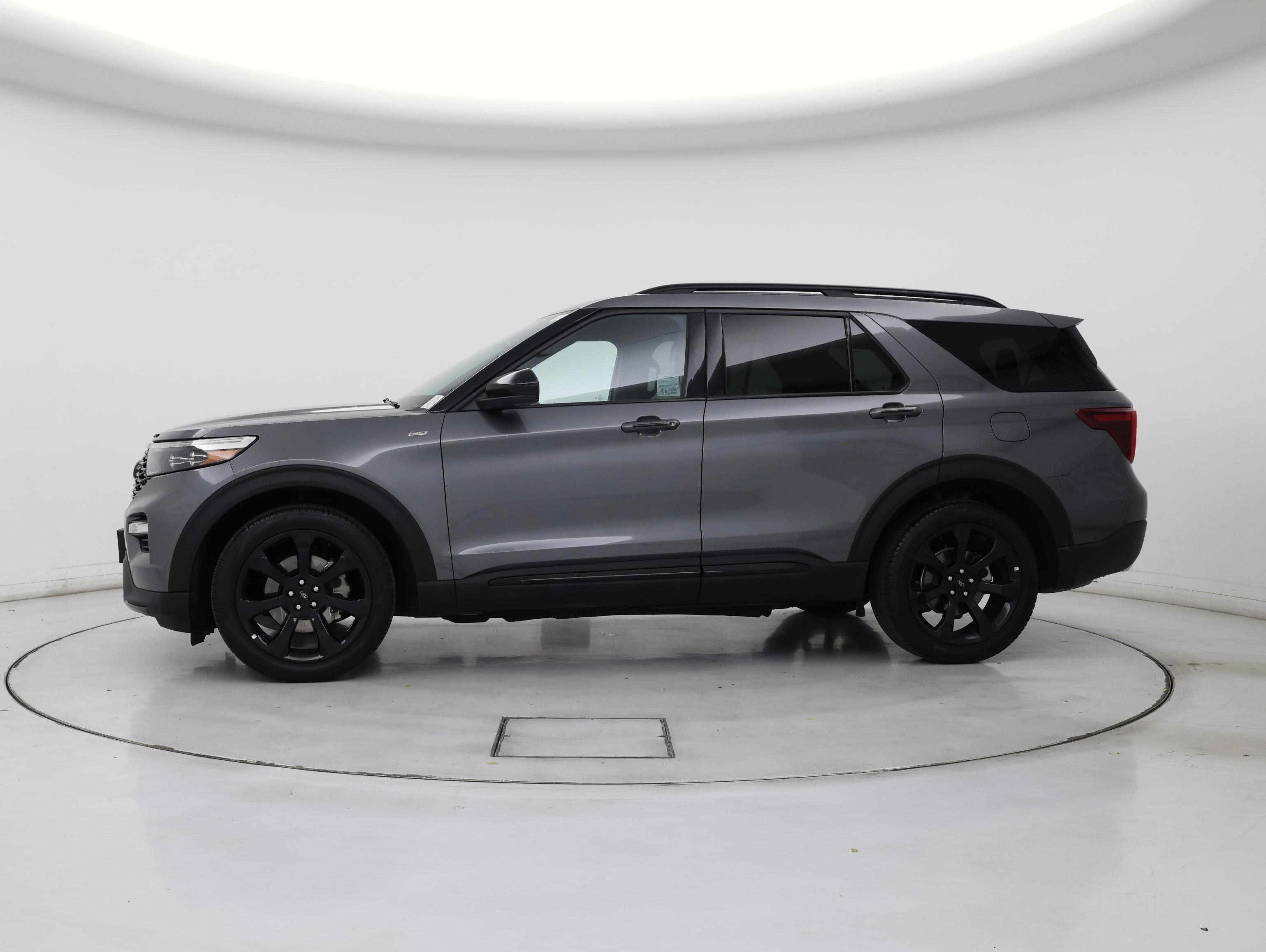 Thumbnail: 2023 Ford Explorer - 3