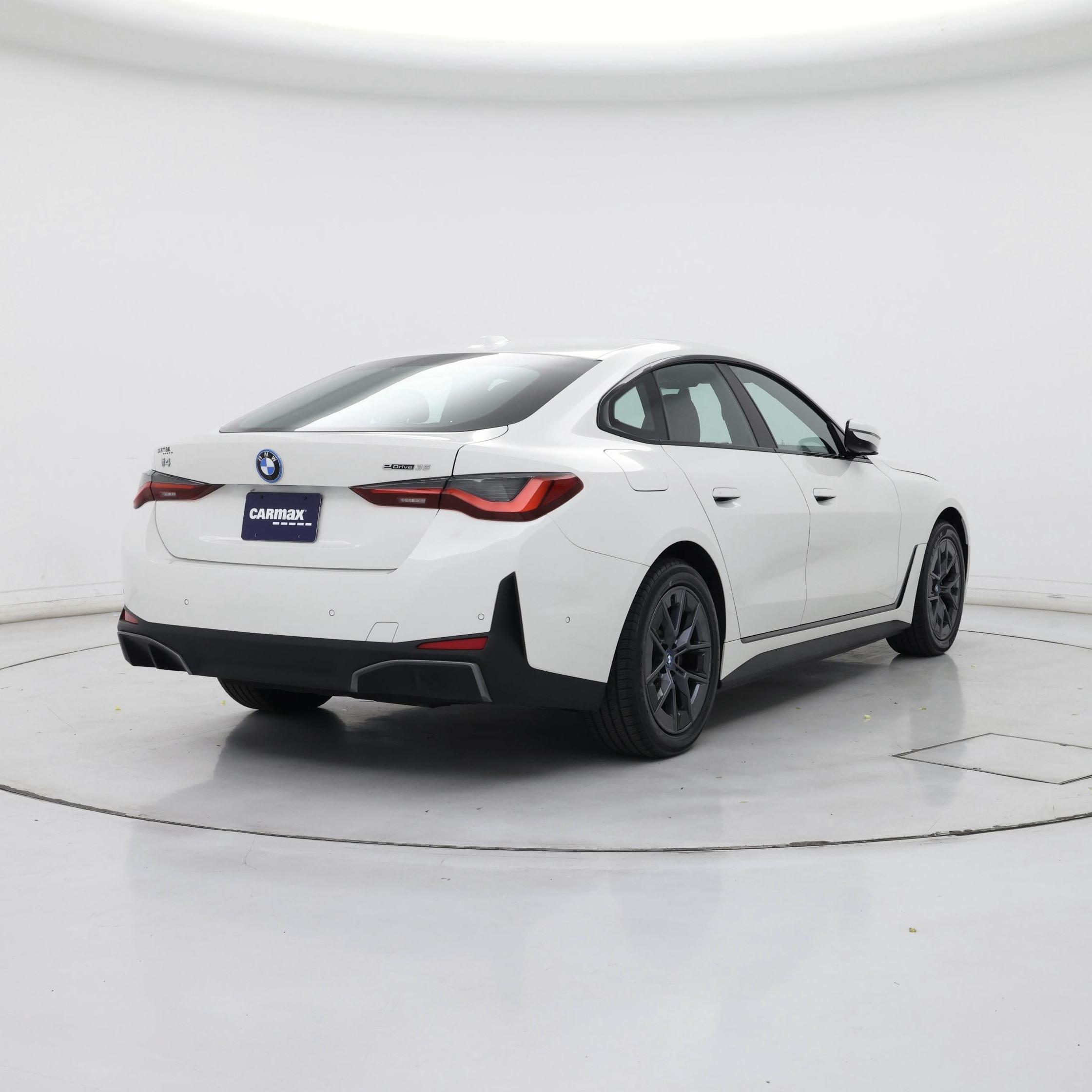 Thumbnail: 2023 BMW i4 - 8