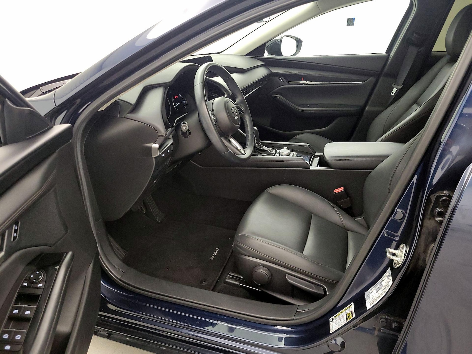 Side Airbags & Leatherette Seats