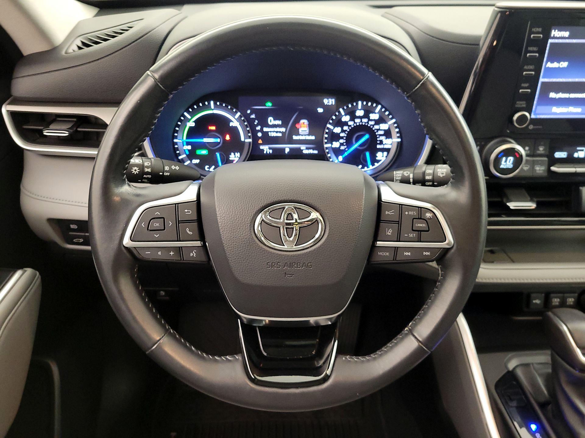 Thumbnail: 2020 Toyota Highlander - 10