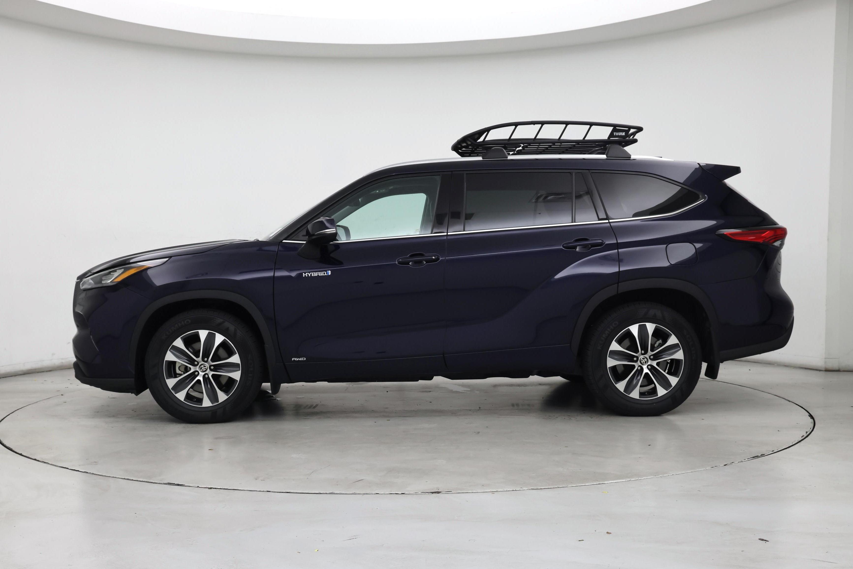 Thumbnail: 2020 Toyota Highlander - 3