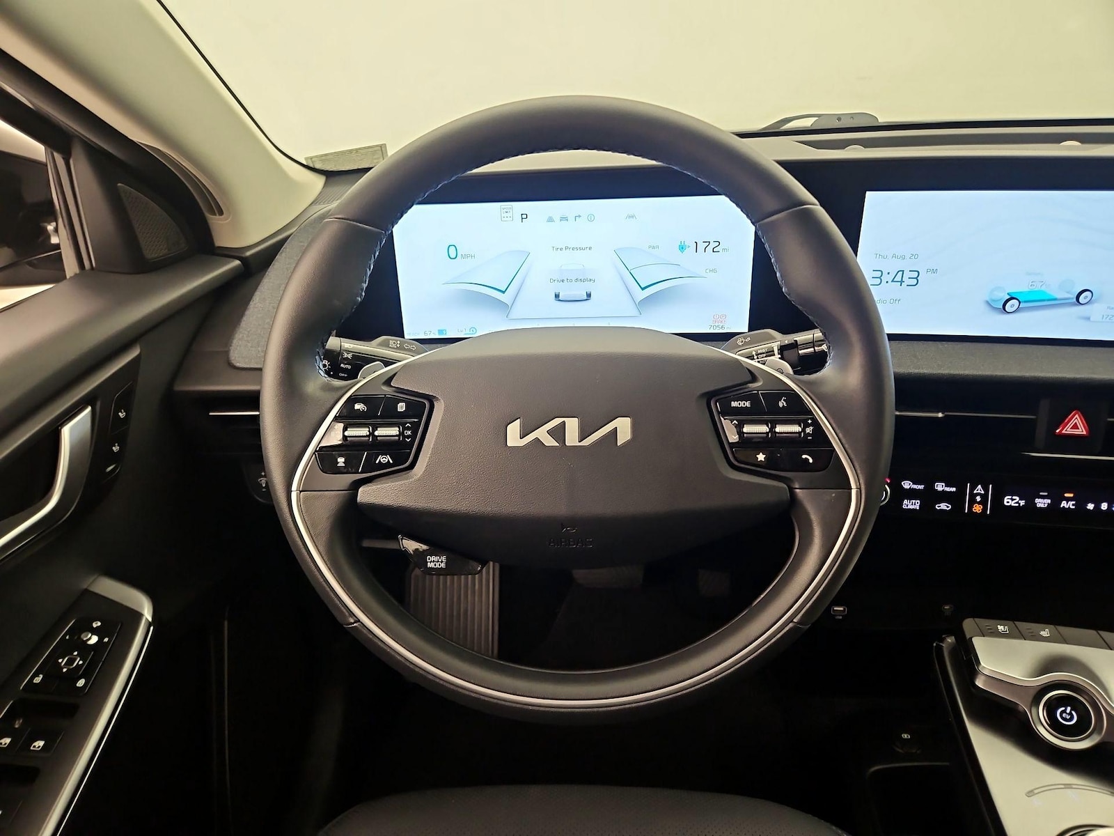 2024 Kia EV6 Wind - Photo 11