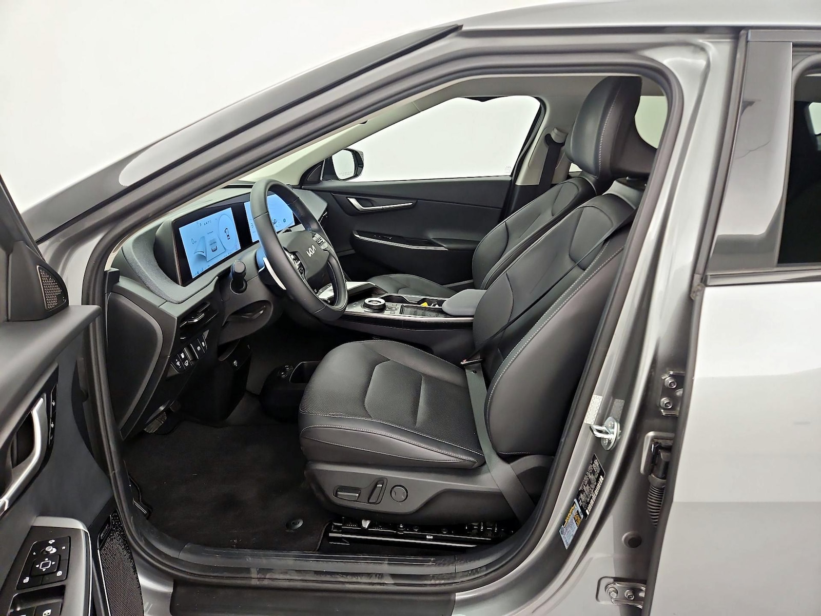 2024 Kia EV6 Wind - Photo 12