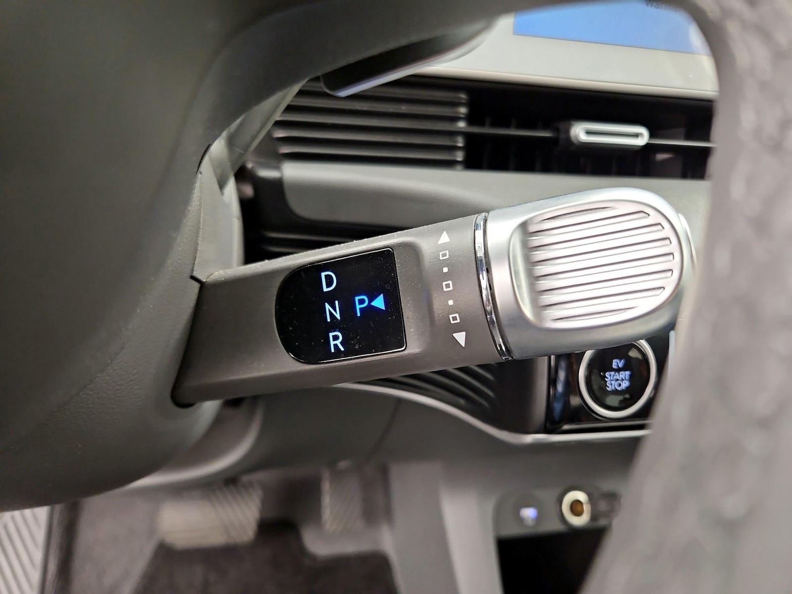 2024 Hyundai IONIQ 5 SEL - Photo 16