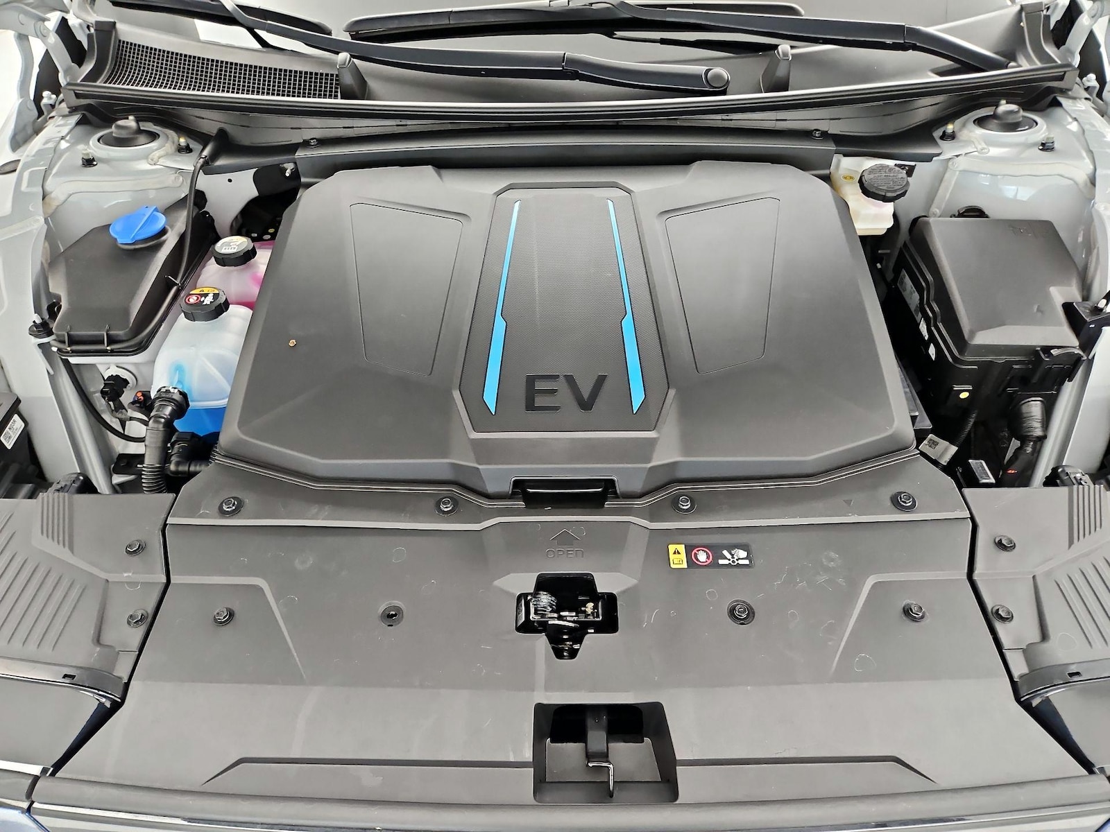 2024 Hyundai IONIQ 5 SEL - Photo 18