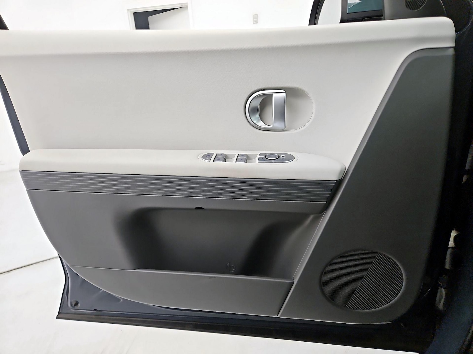 2024 Hyundai IONIQ 5 SEL - Photo 13