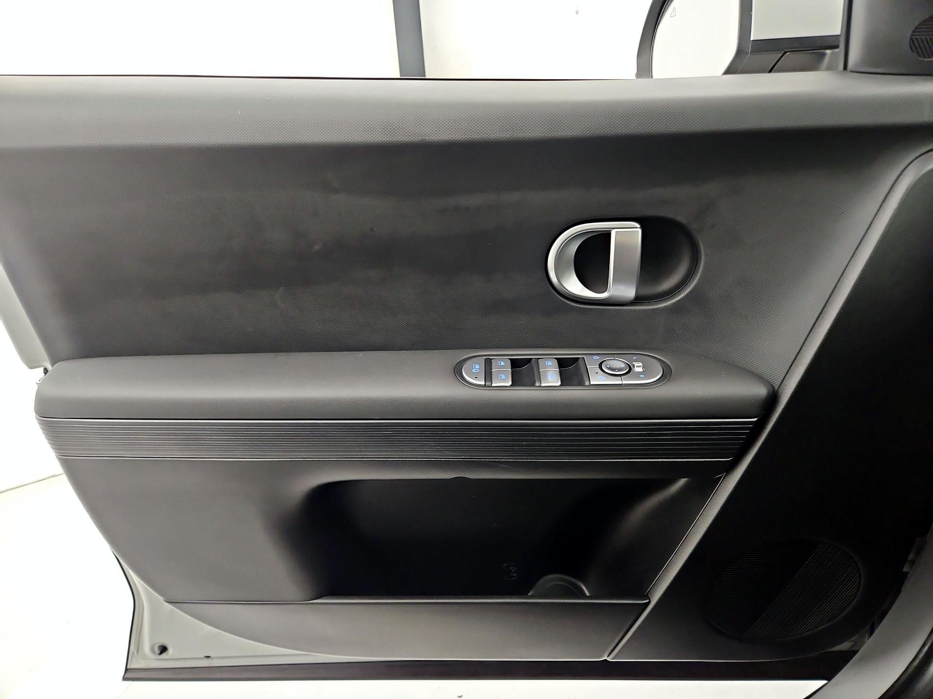 Thumbnail: 2024 Hyundai Ioniq 5 - 12