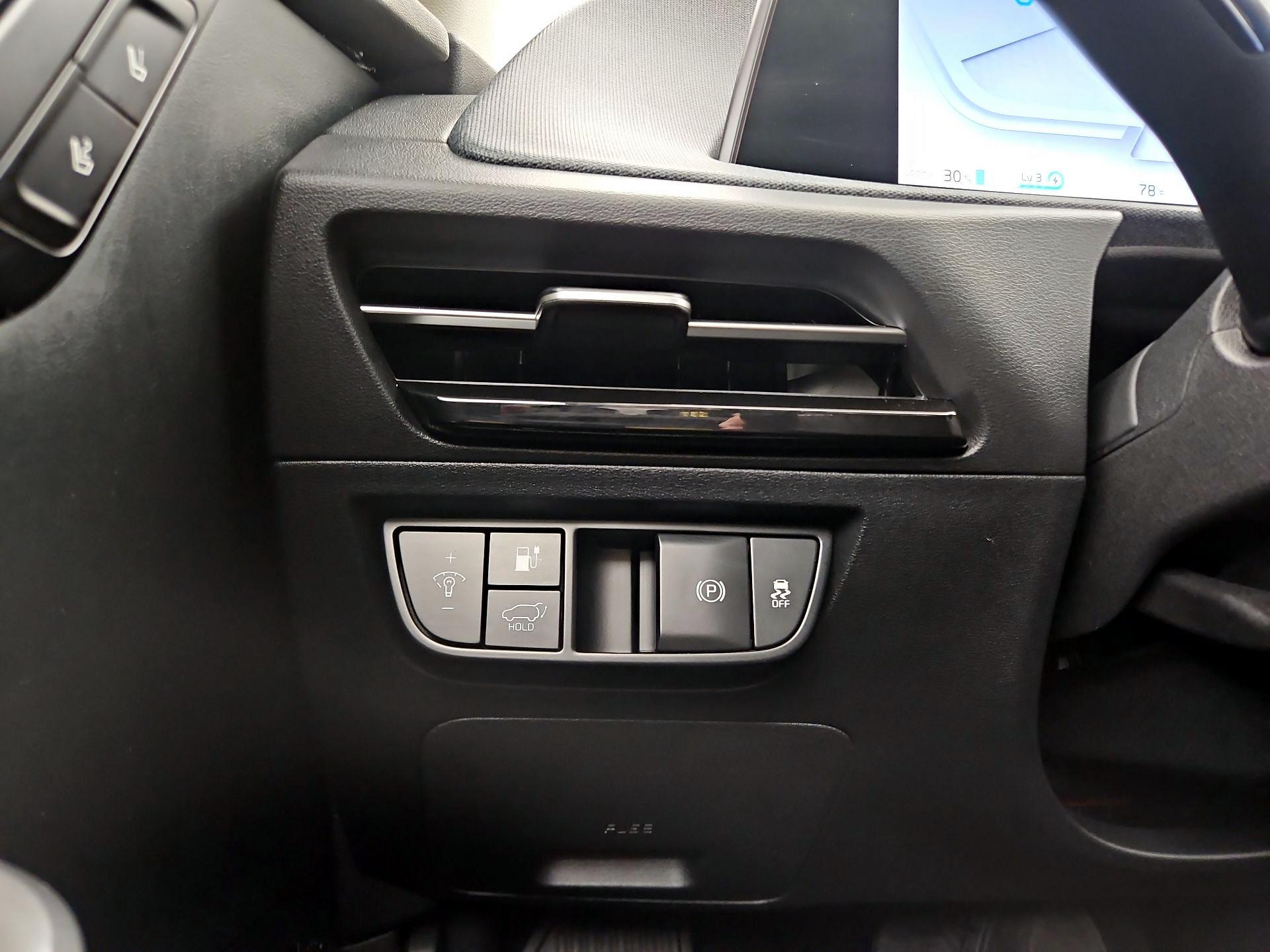 Thumbnail: 2024 Kia EV6 - 13