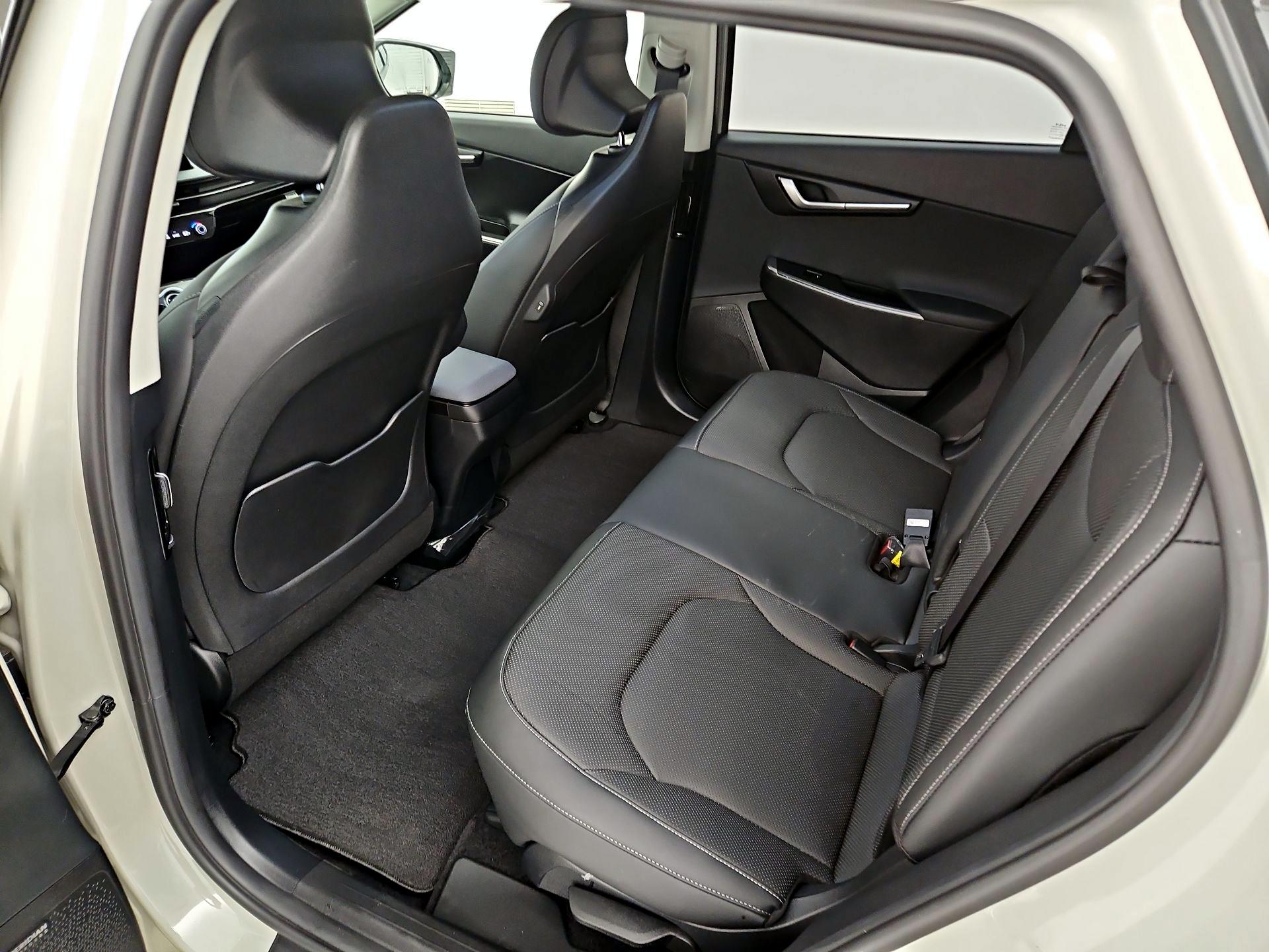 Thumbnail: 2024 Kia EV6 - 20