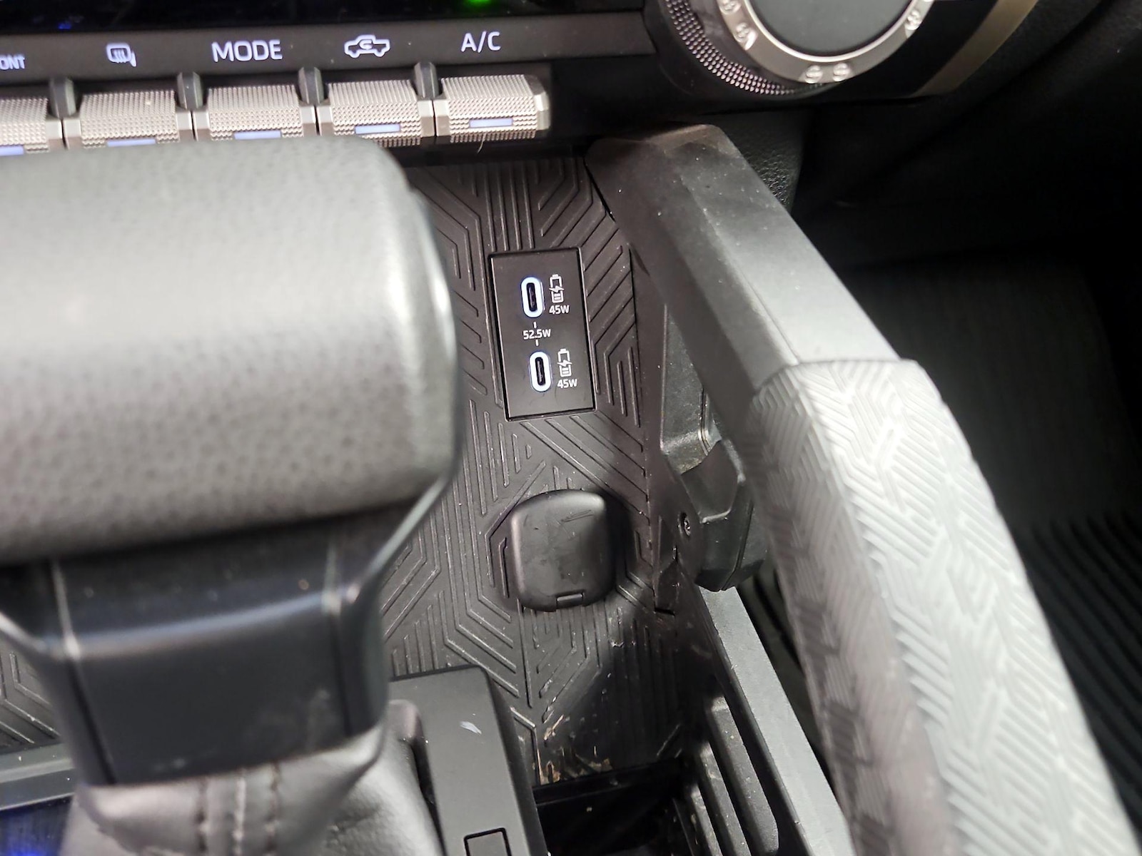2024 Toyota Tacoma SR5 - Photo 20
