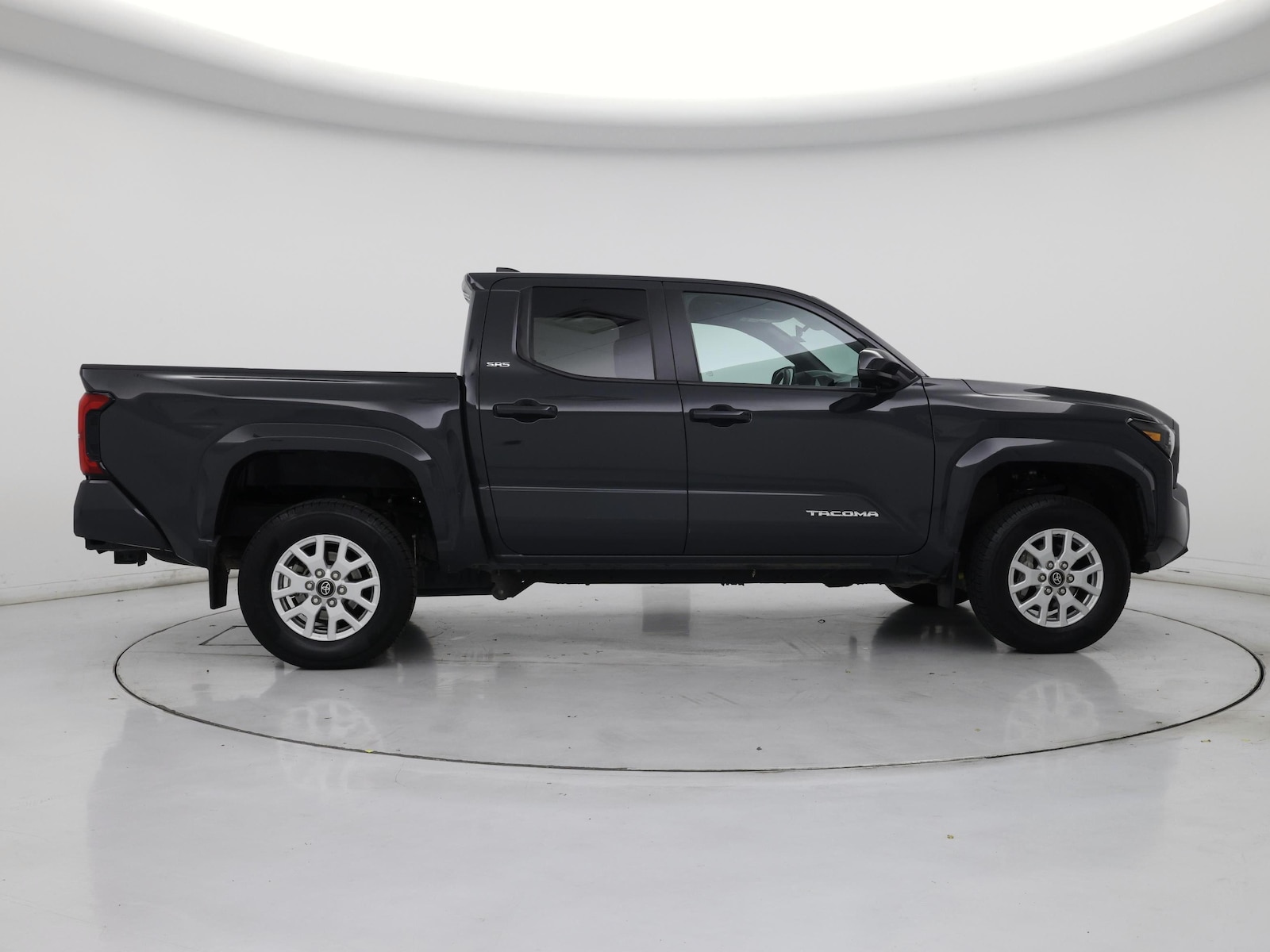 2024 Toyota Tacoma SR5 - Photo 8