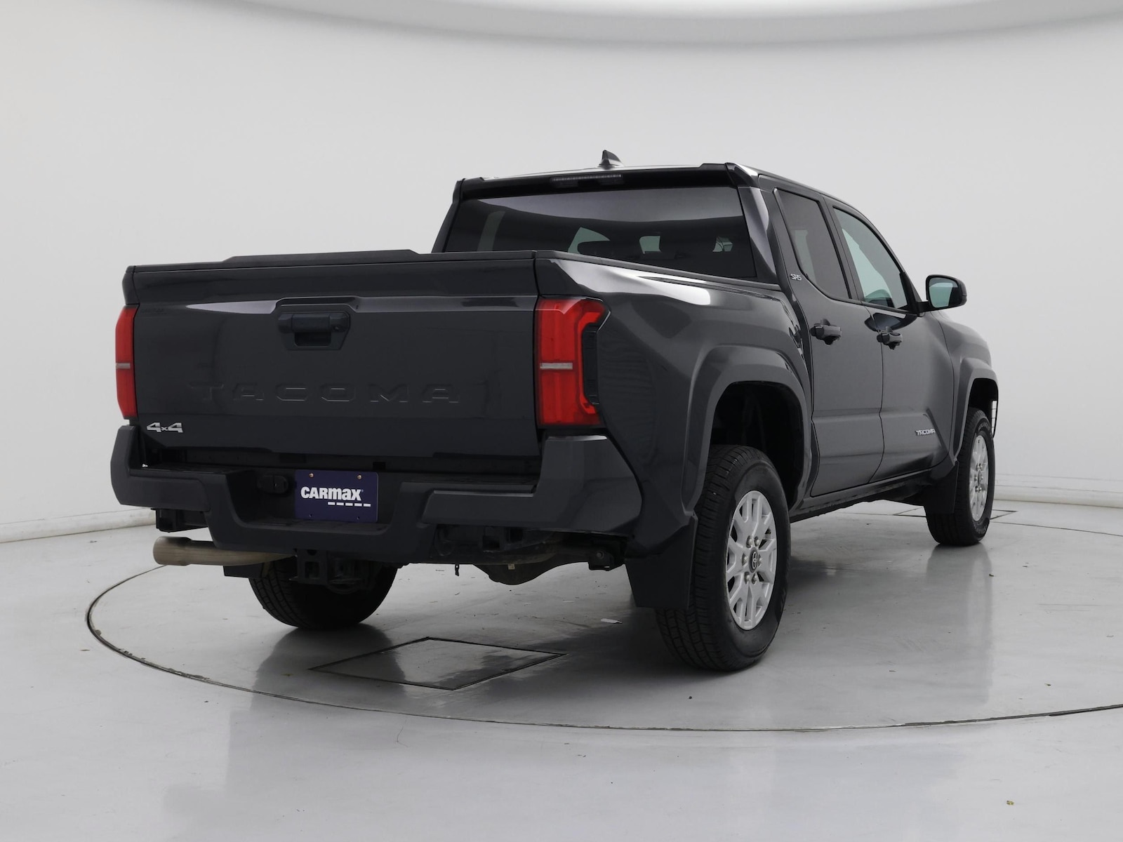 2024 Toyota Tacoma SR5 - Photo 9