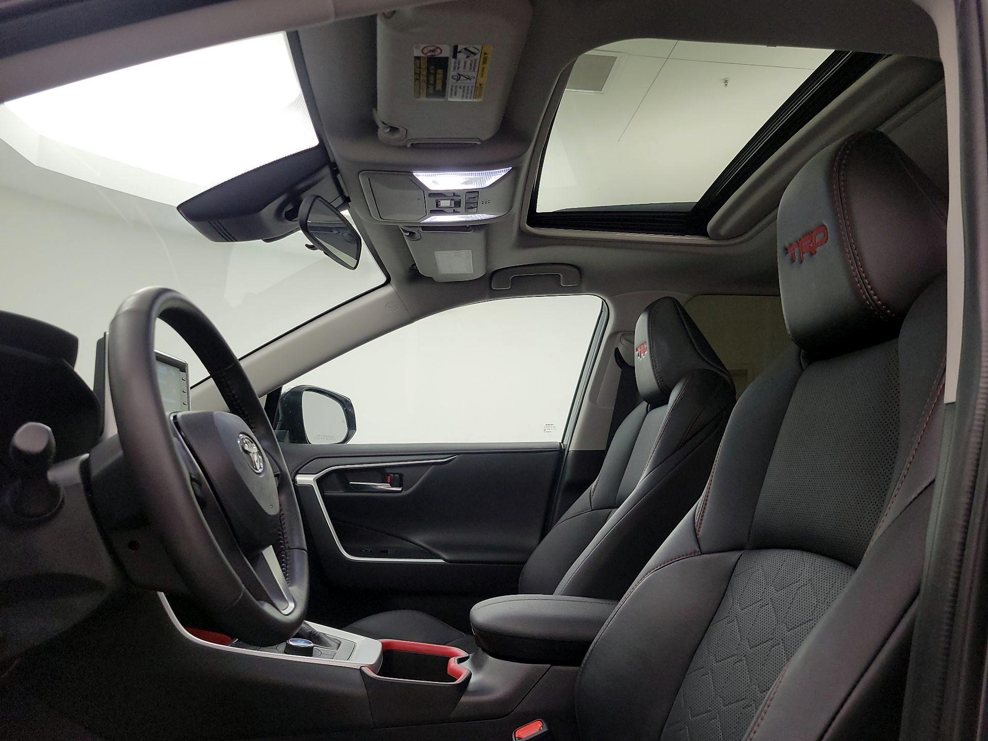 Thumbnail: 2022 Toyota RAV4 - 19