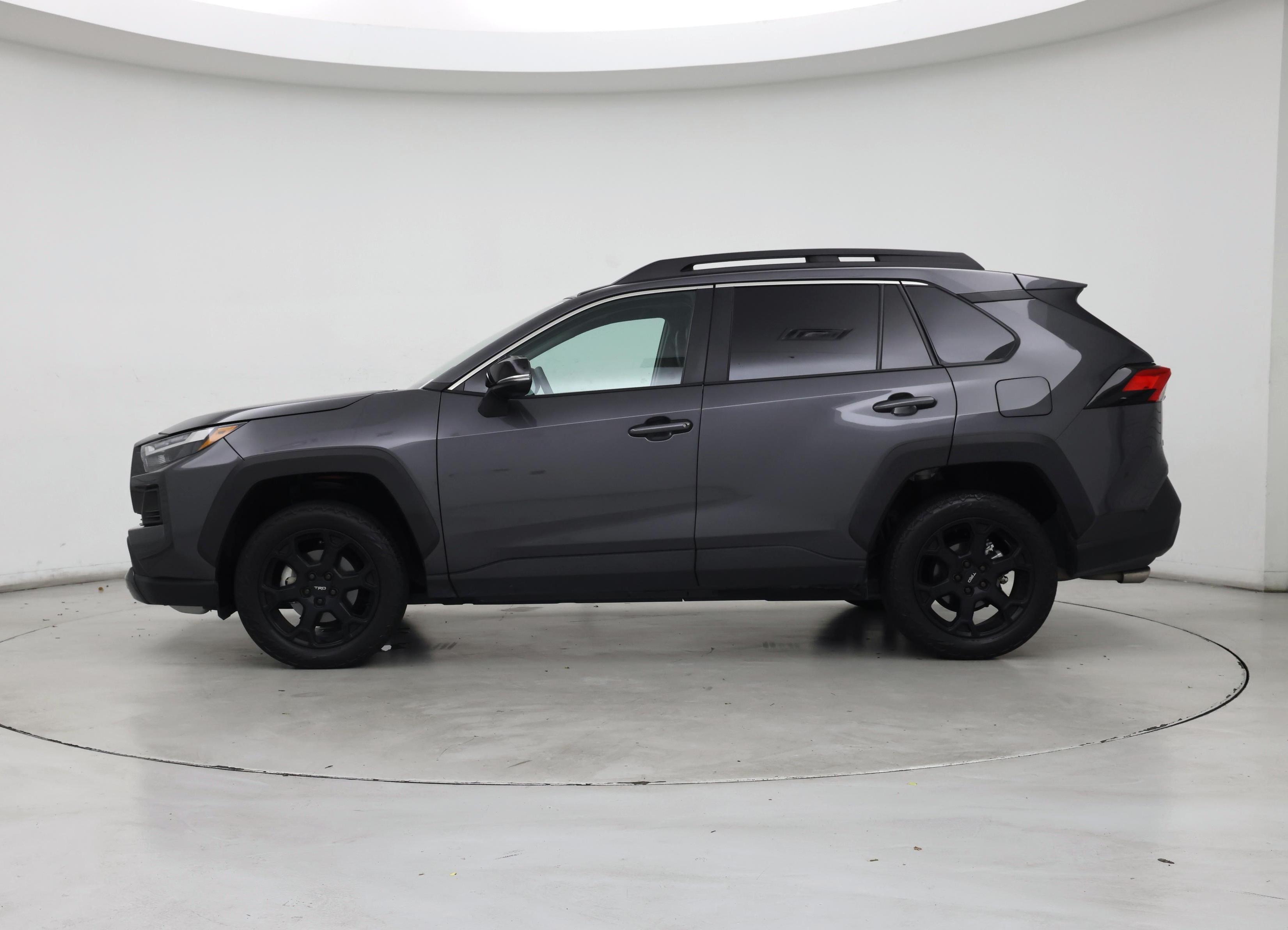 Thumbnail: 2022 Toyota RAV4 - 3