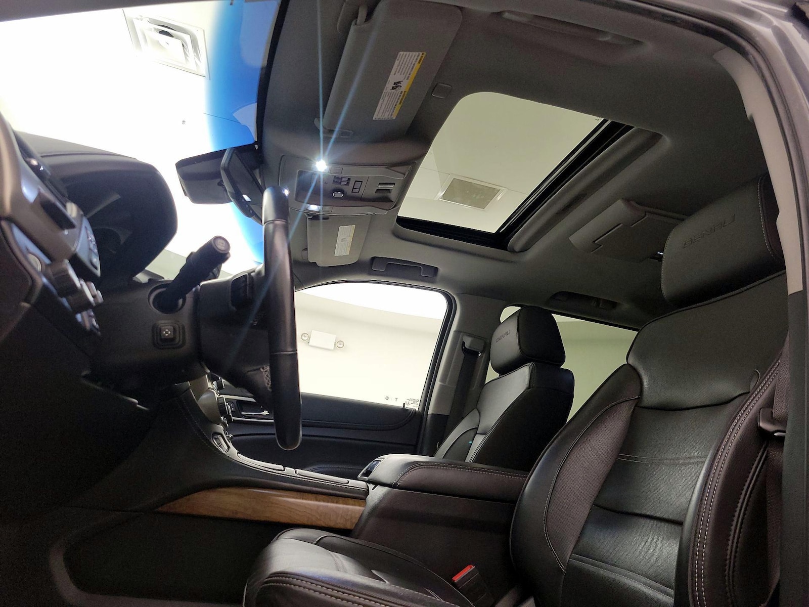 2020 GMC Yukon Denali - Photo 20