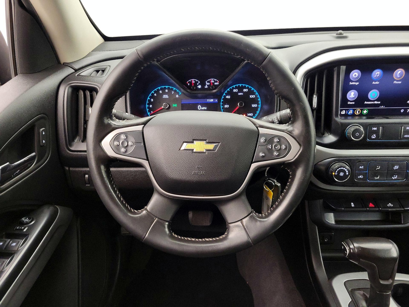 2020 Chevrolet Colorado LT - Photo 11