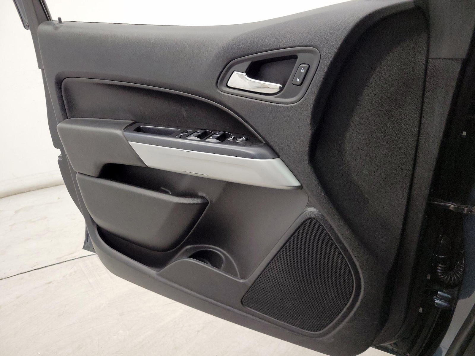2020 Chevrolet Colorado LT - Photo 13