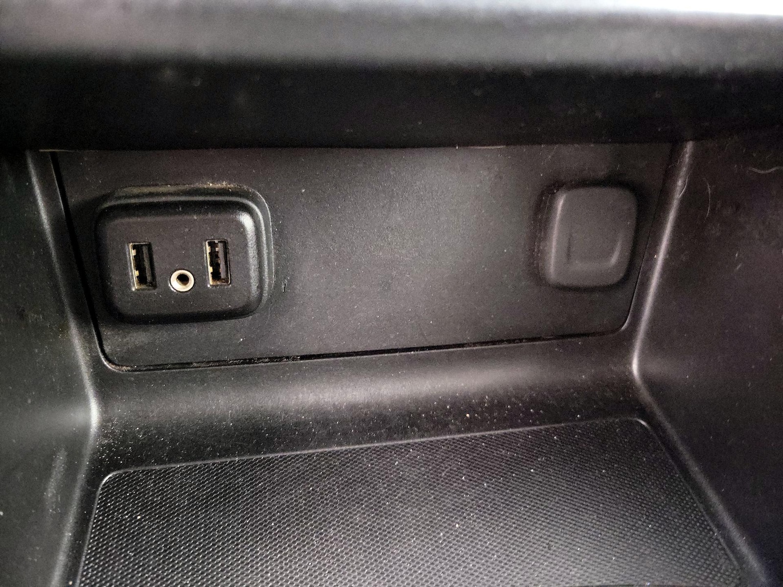 2020 Chevrolet Colorado LT - Photo 18